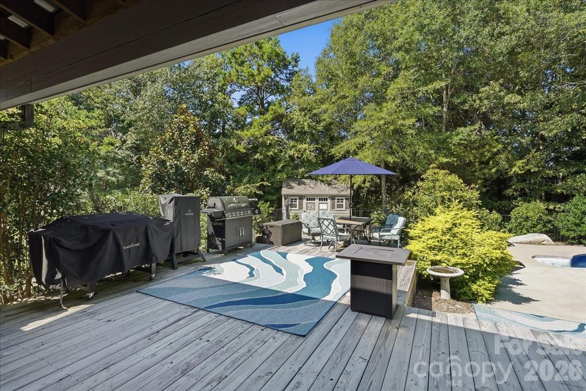 683 Mason Dickson Road — York