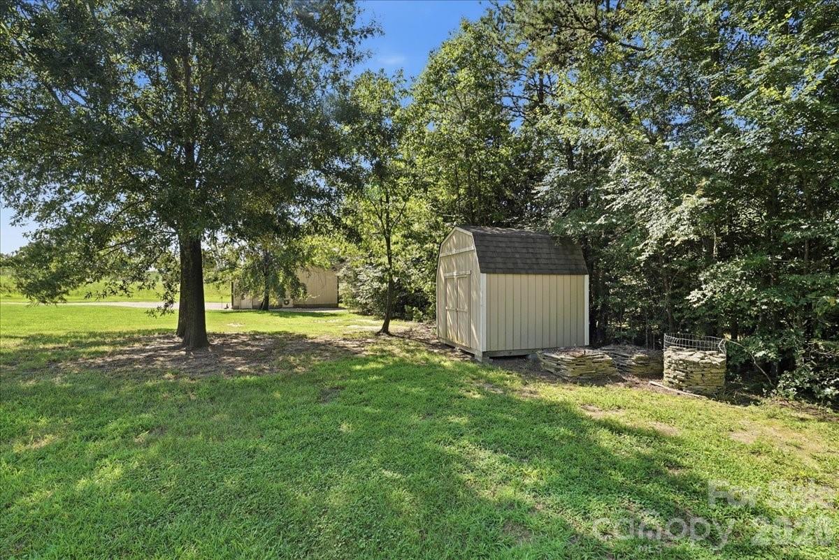 683 Mason Dickson Road — York