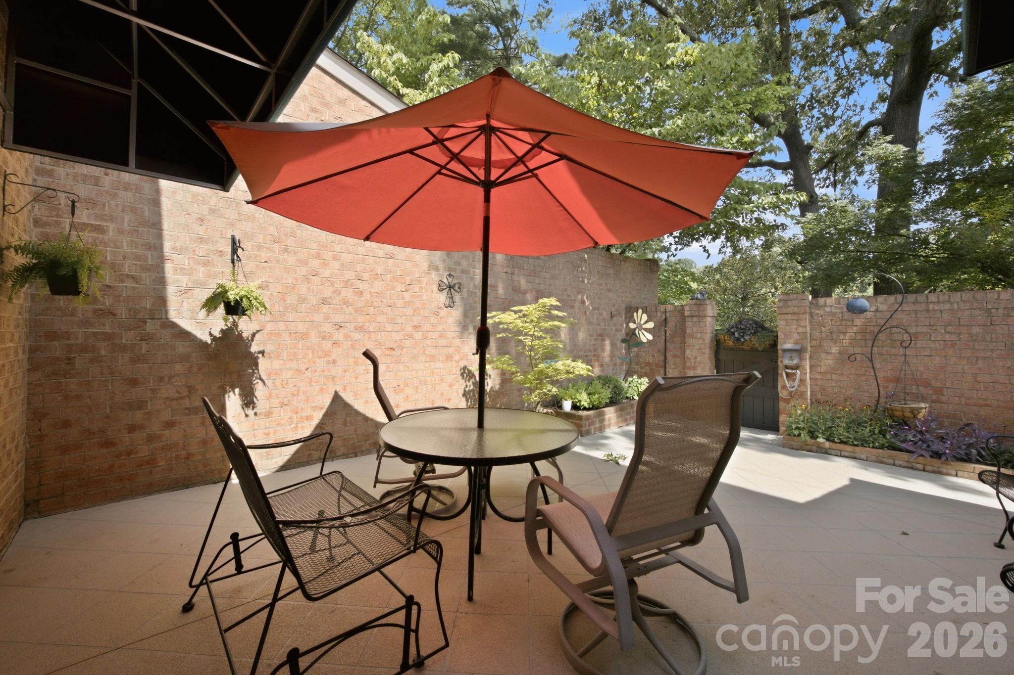 6836 Dumbarton Drive — Charlotte