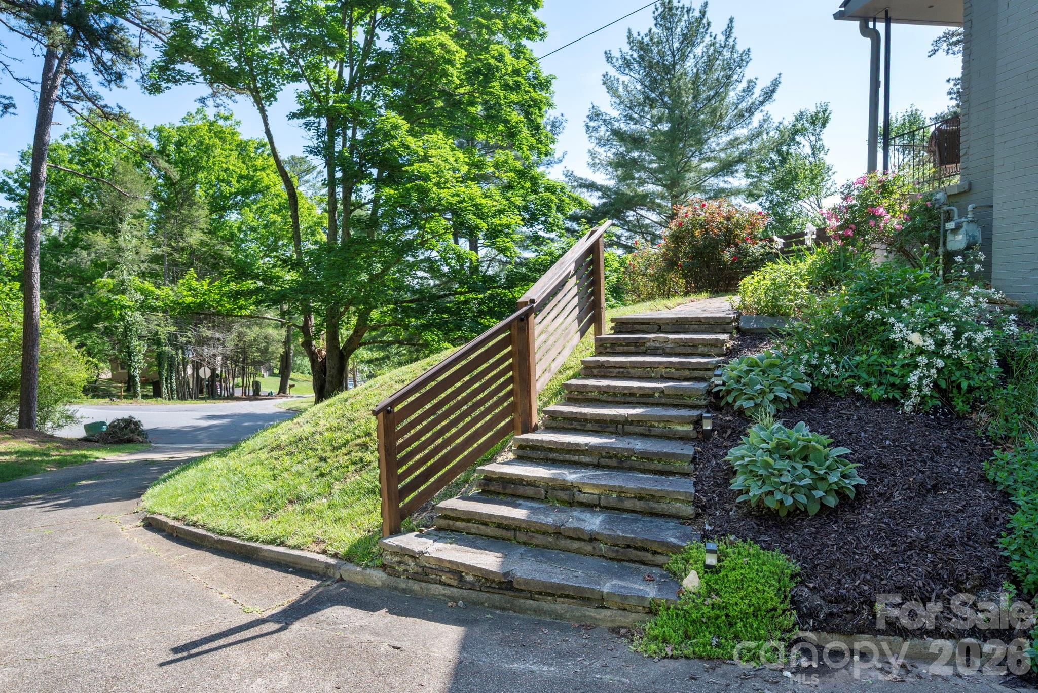 301 Stratford Road — Asheville