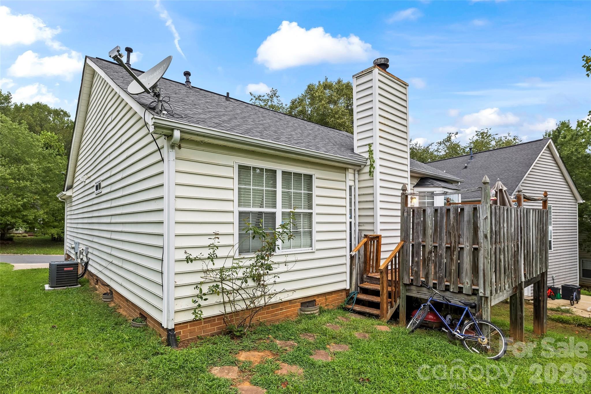 9005 Little Hampton Place — Charlotte