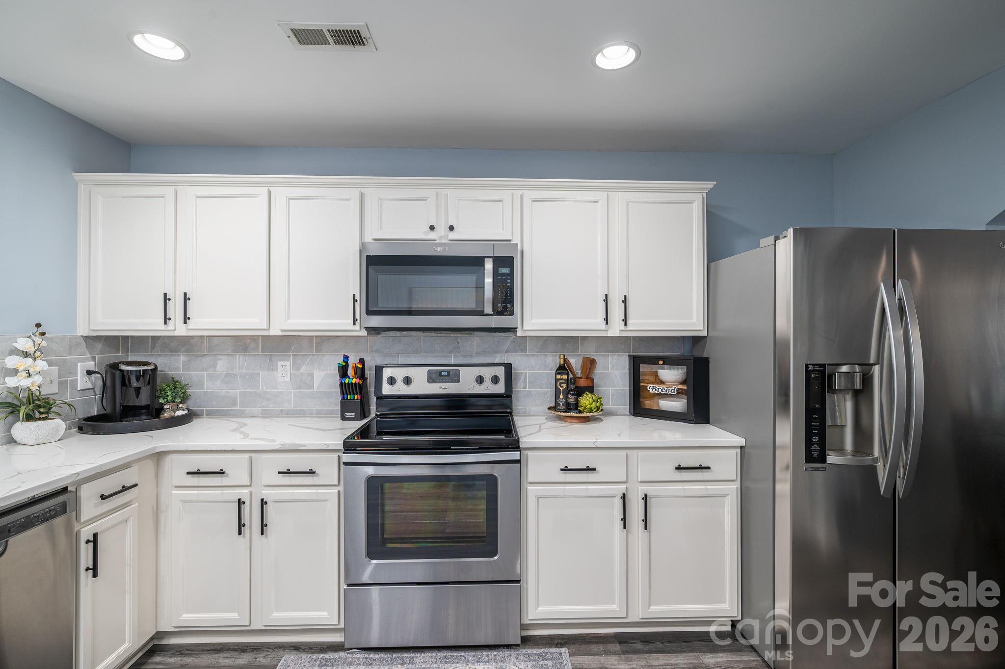 101 Clauser Road S — Mount Holly