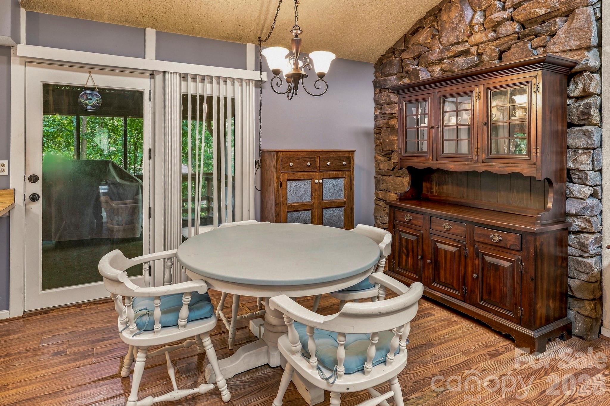 51 Rising Meadow Lane — Mills River