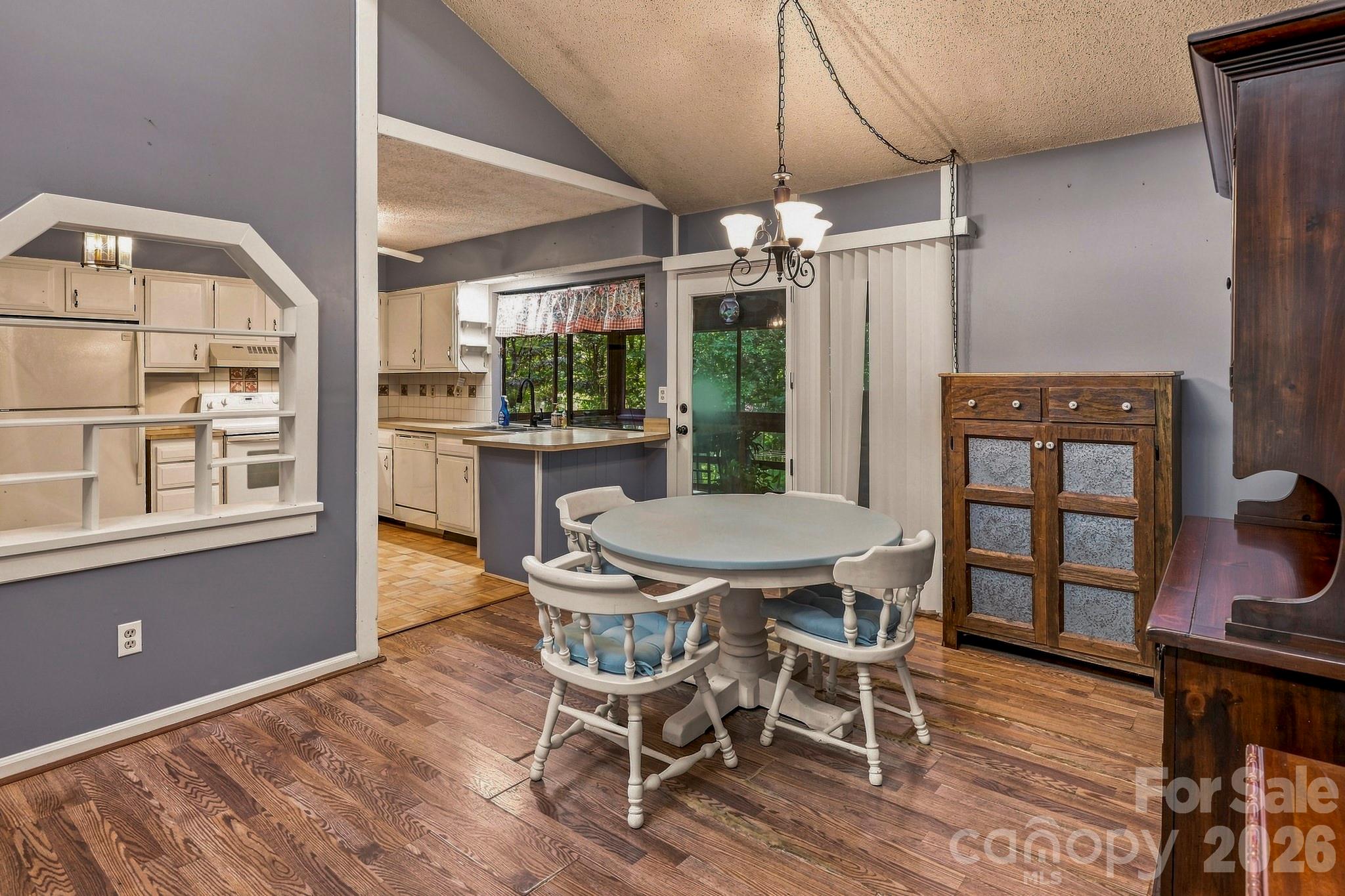 51 Rising Meadow Lane — Mills River