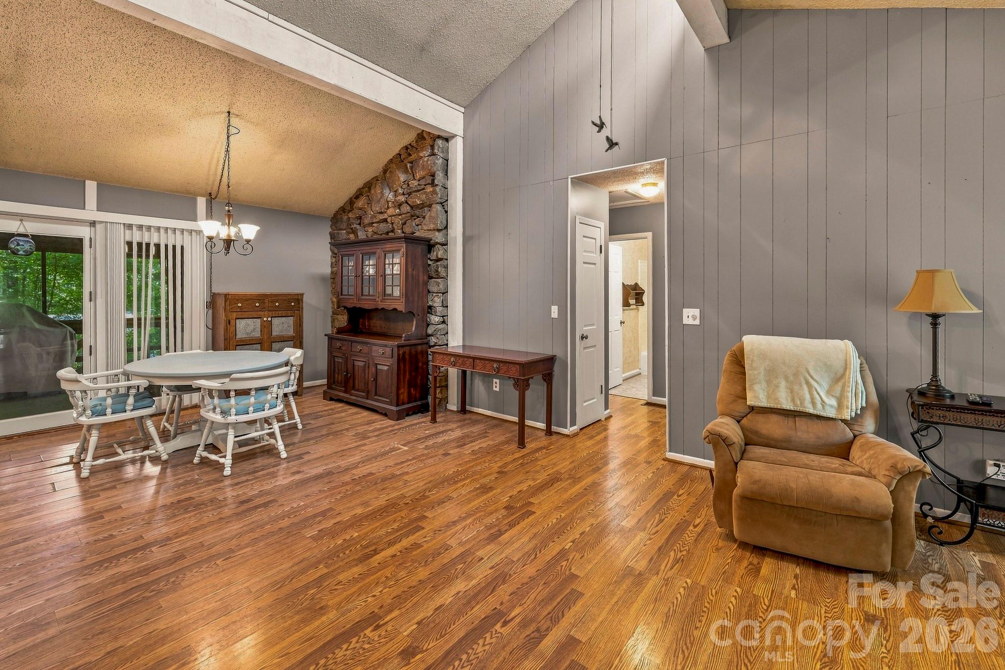 51 Rising Meadow Lane — Mills River