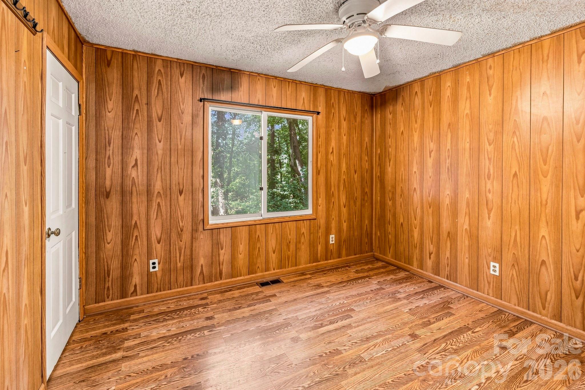 51 Rising Meadow Lane — Mills River