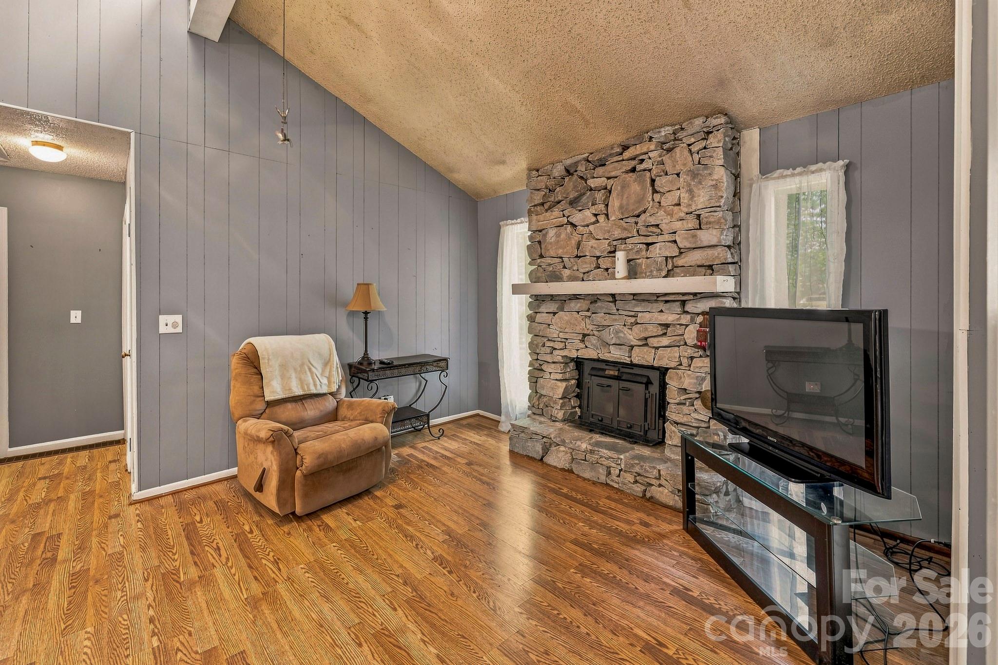 51 Rising Meadow Lane — Mills River