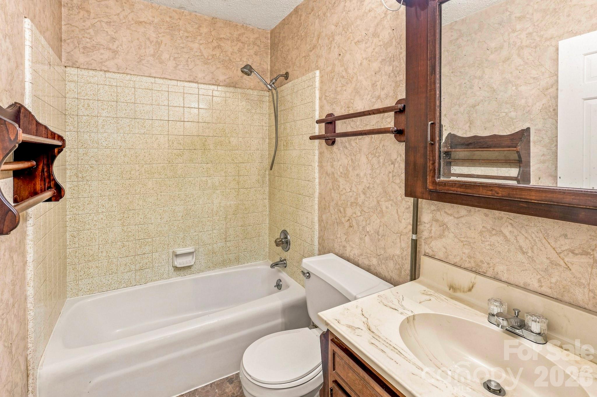 51 Rising Meadow Lane — Mills River