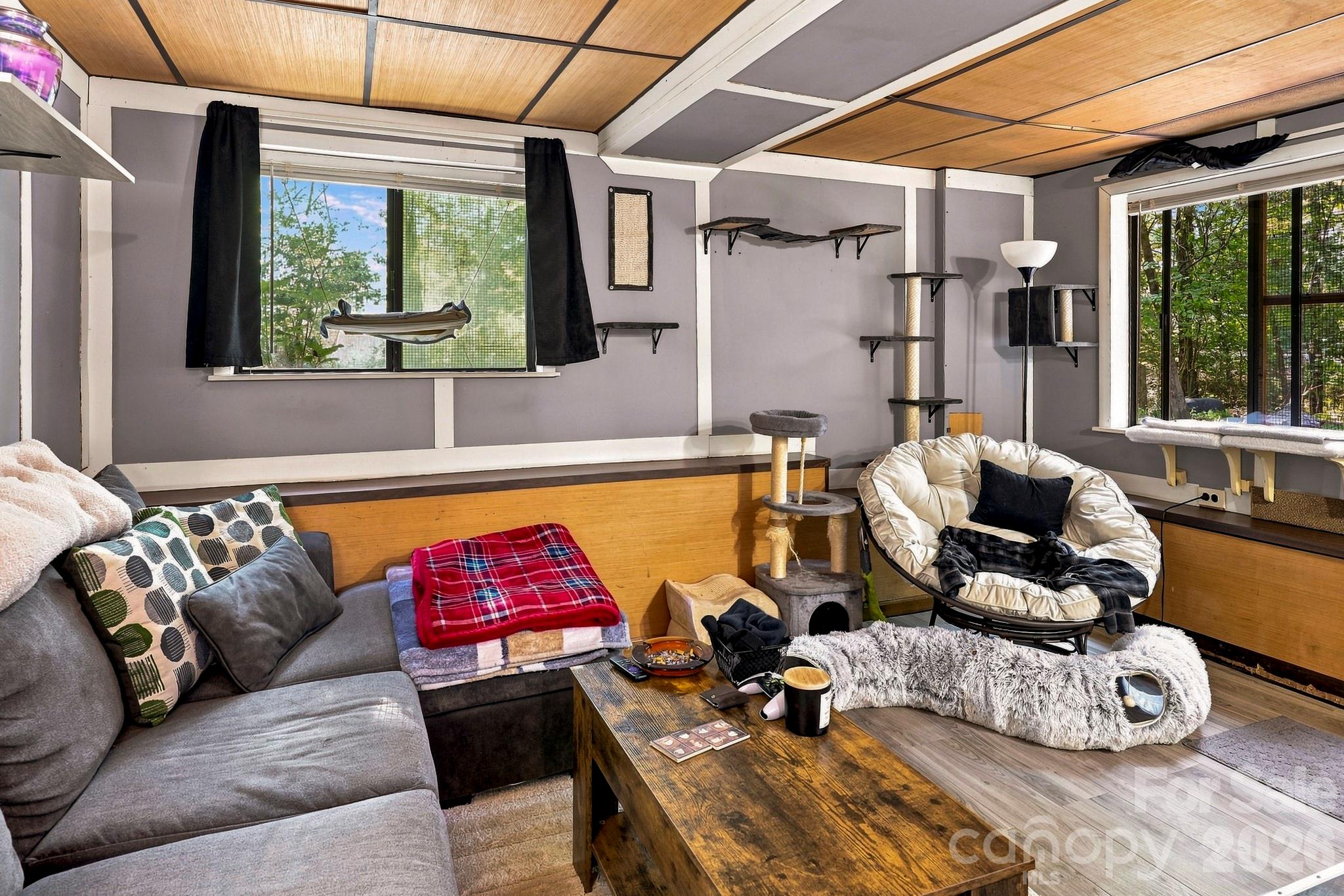 51 Rising Meadow Lane — Mills River