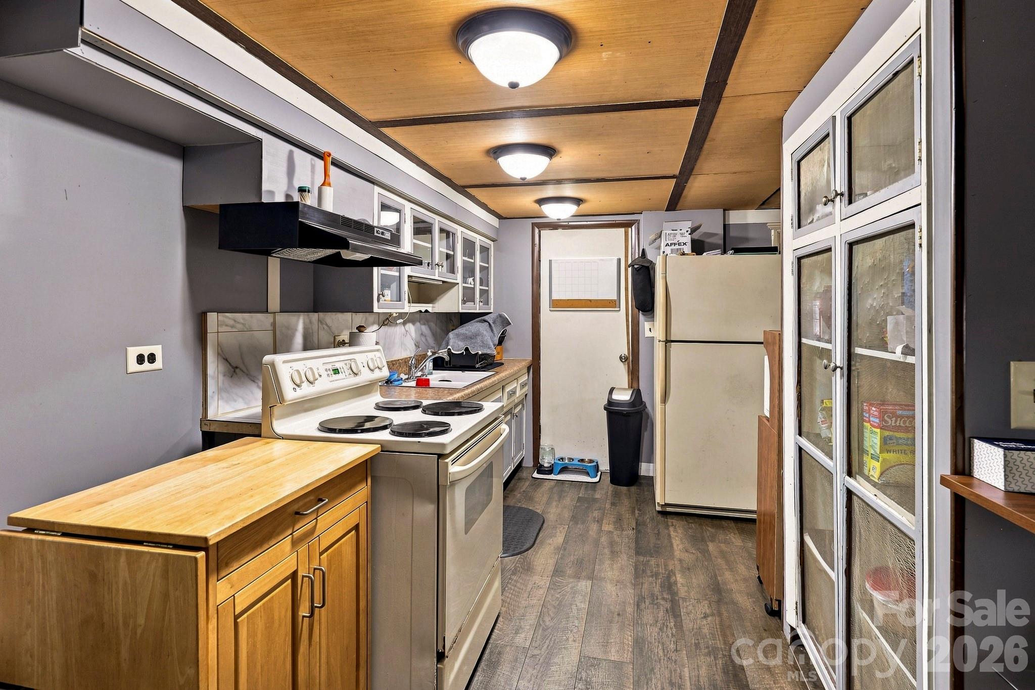 51 Rising Meadow Lane — Mills River