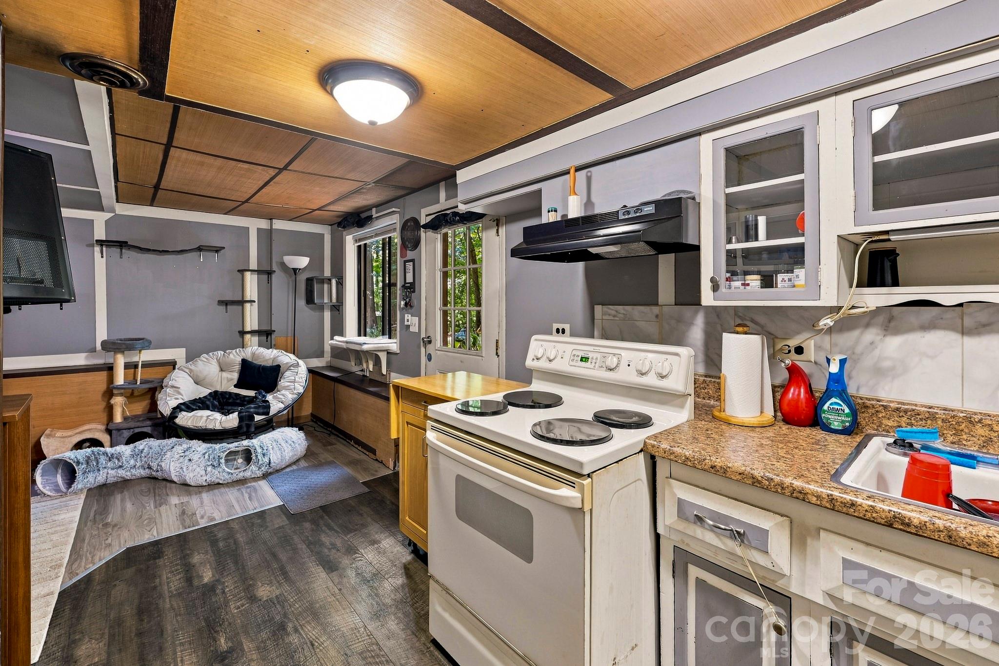 51 Rising Meadow Lane — Mills River