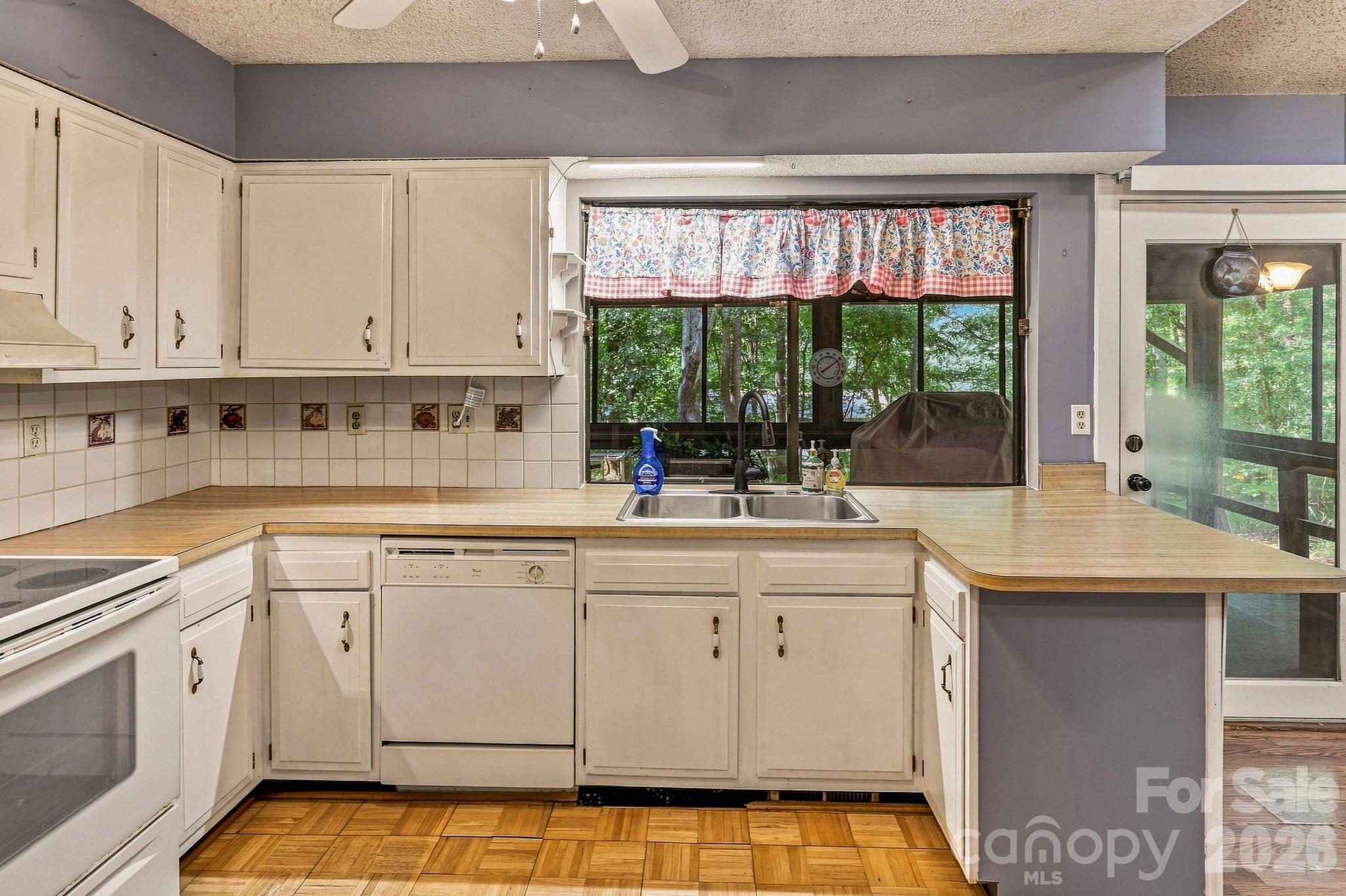 51 Rising Meadow Lane — Mills River