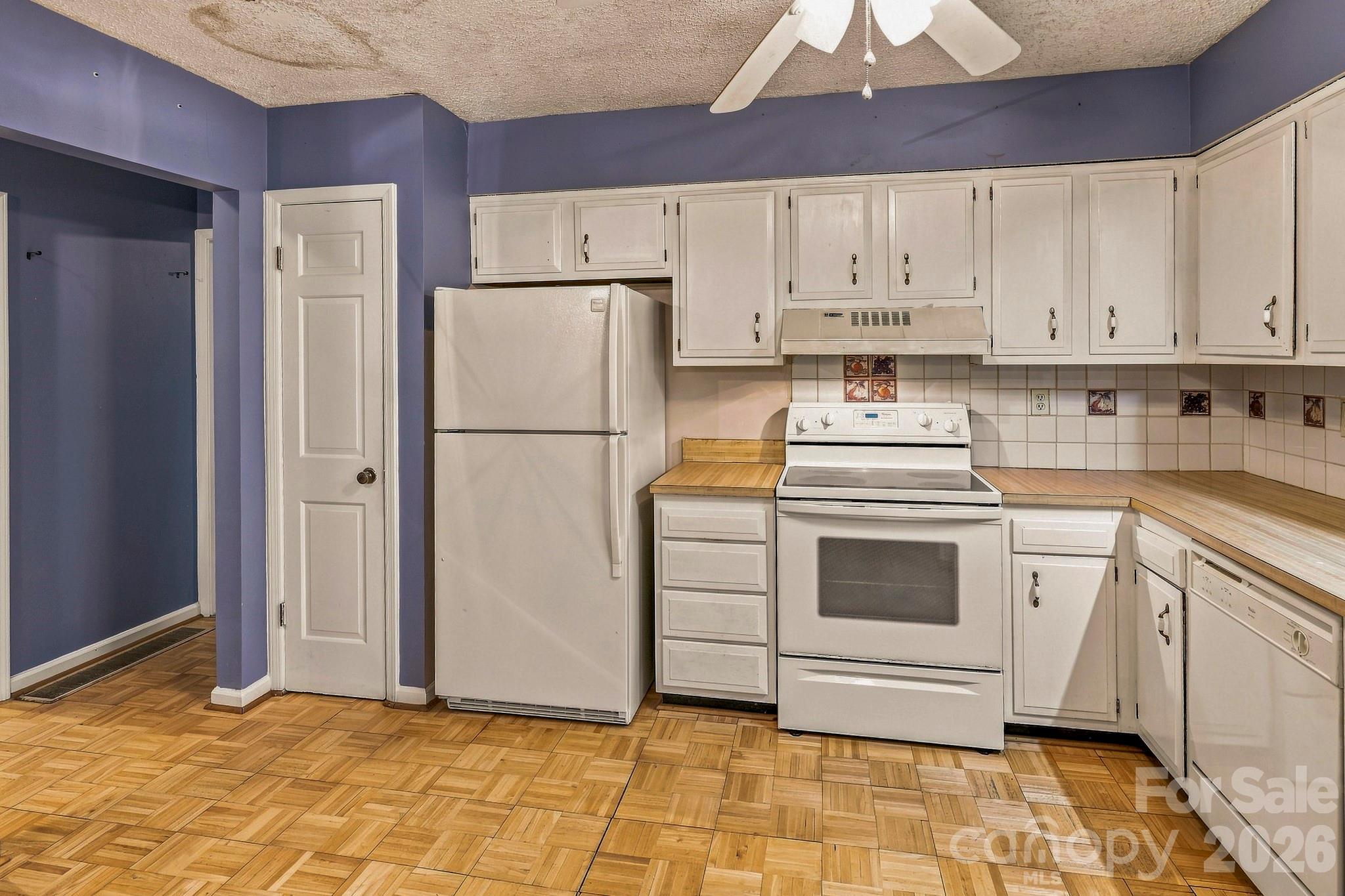 51 Rising Meadow Lane — Mills River