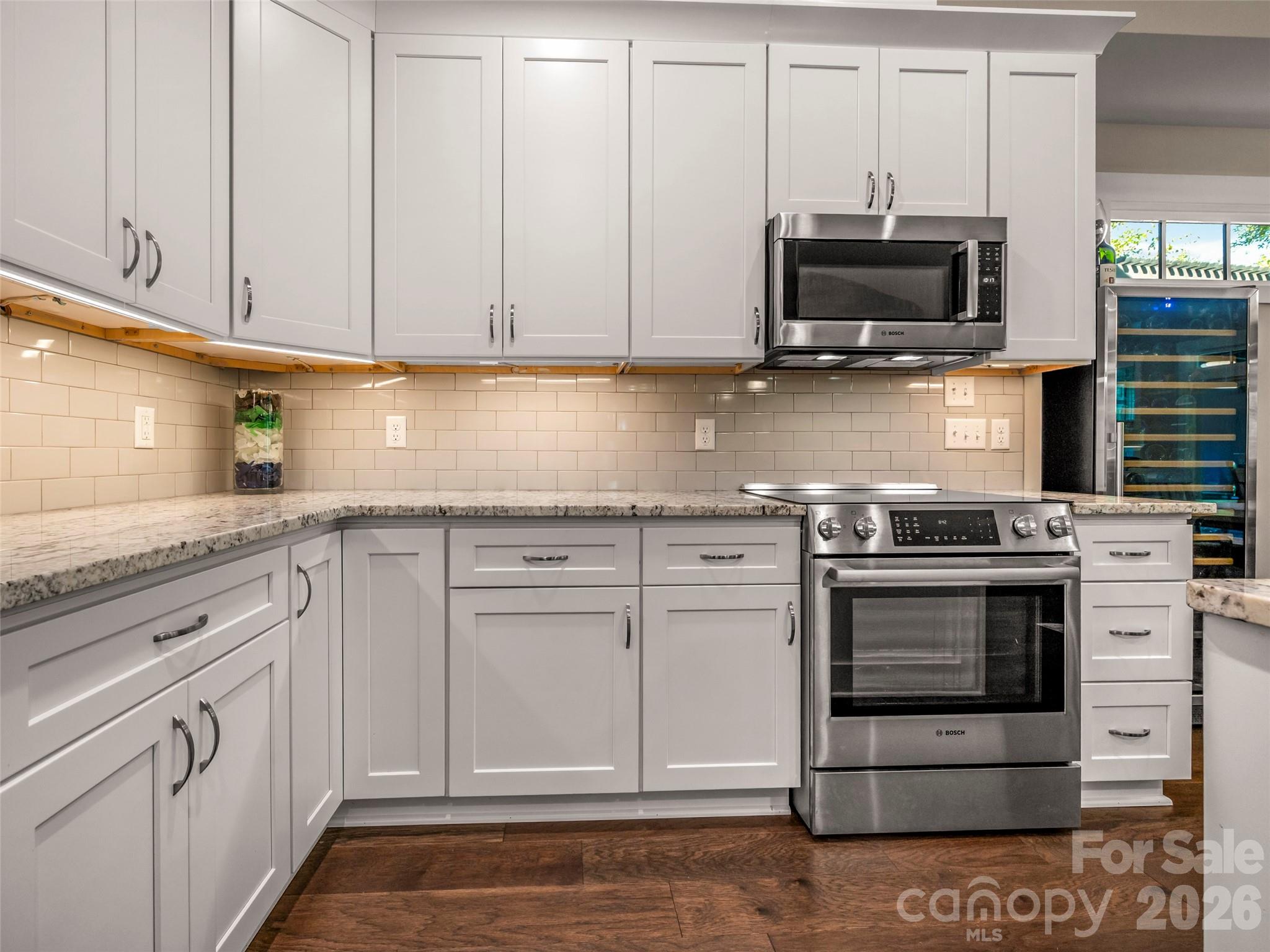 217 Hogans View Circle — Hendersonville