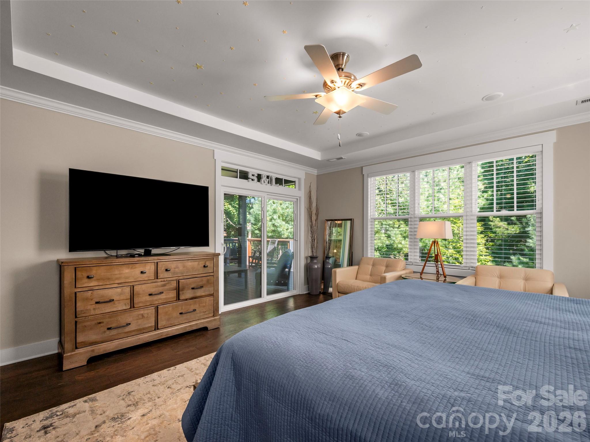 217 Hogans View Circle — Hendersonville