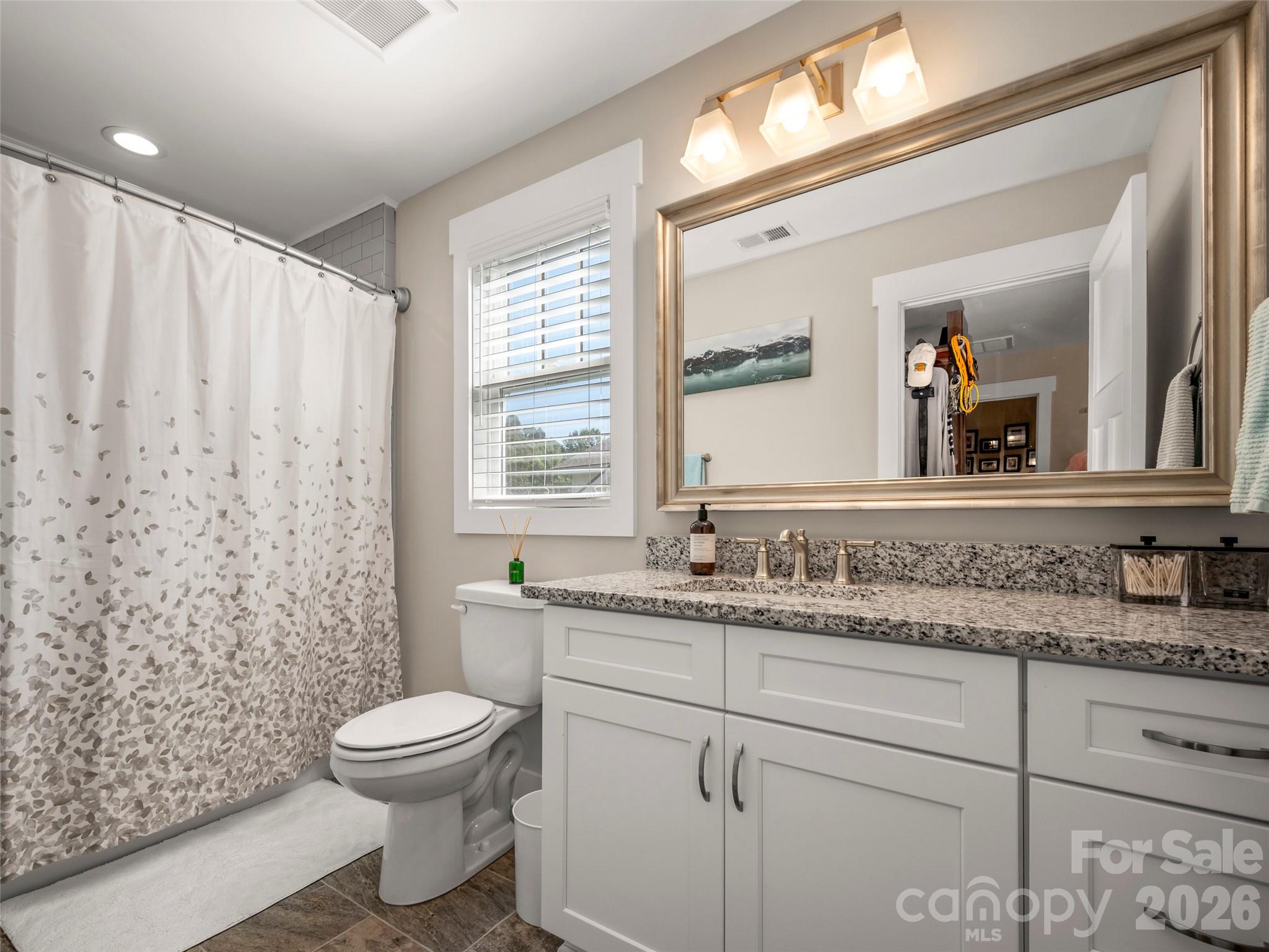 217 Hogans View Circle — Hendersonville
