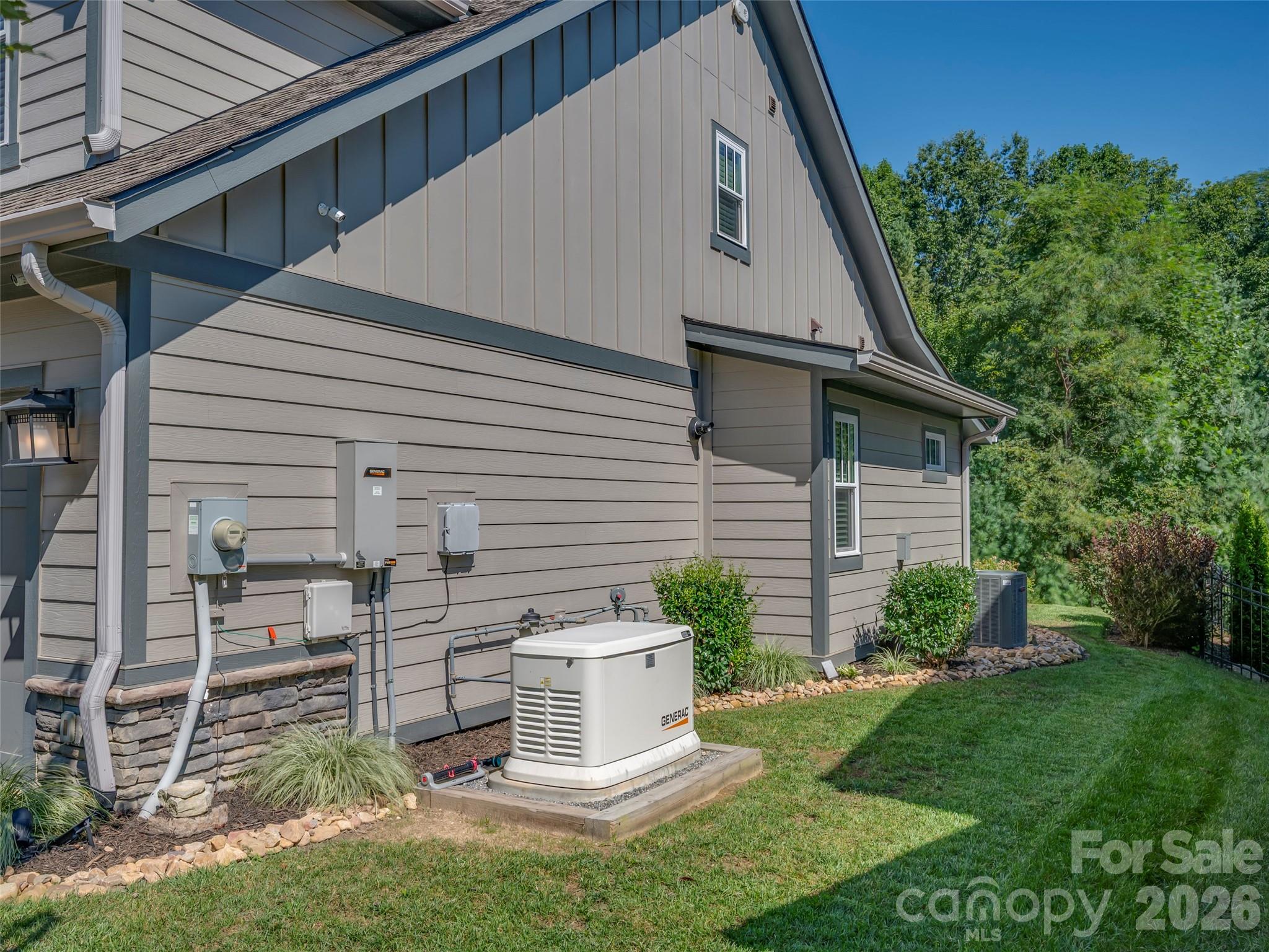 217 Hogans View Circle — Hendersonville