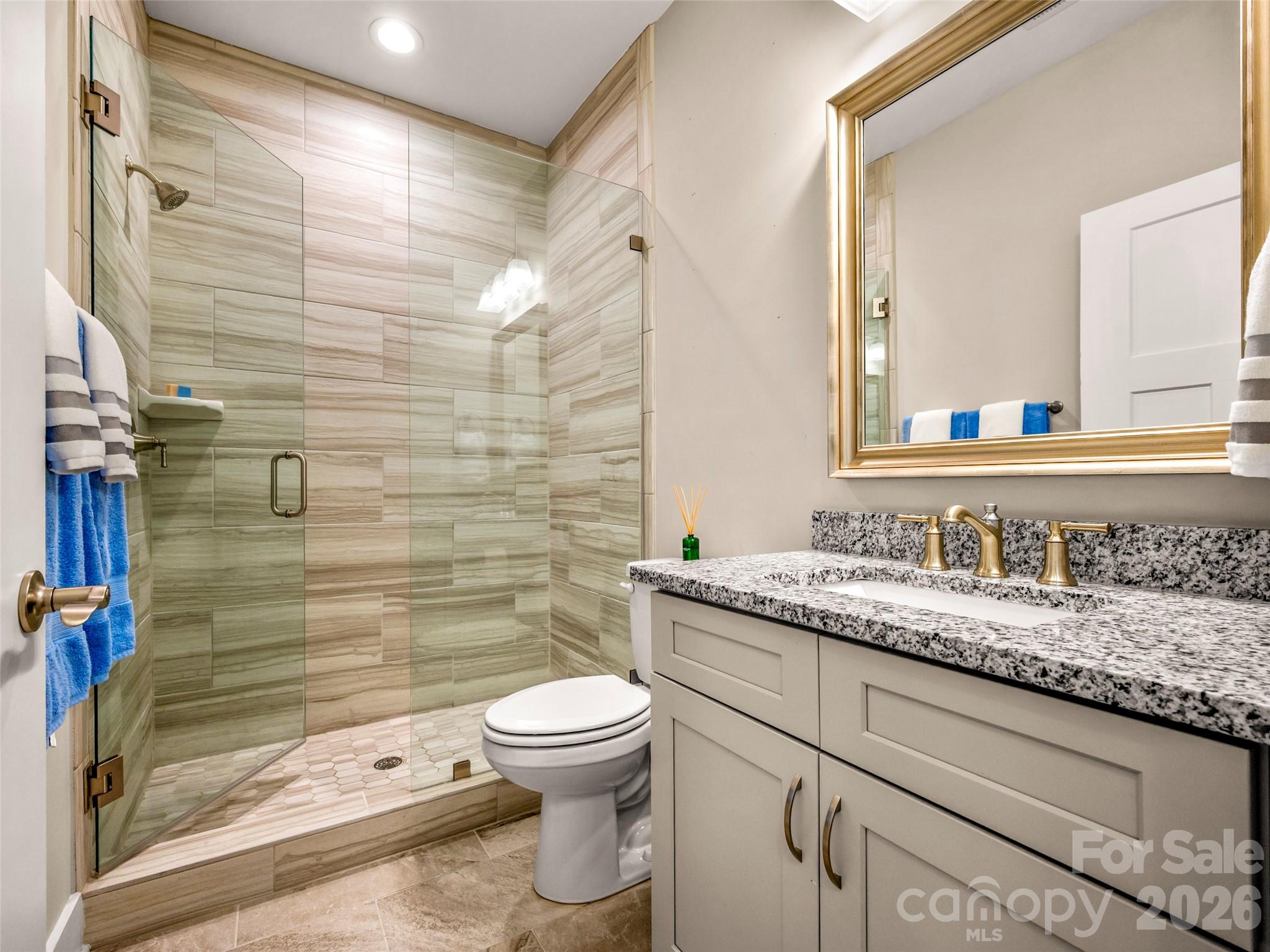 217 Hogans View Circle — Hendersonville