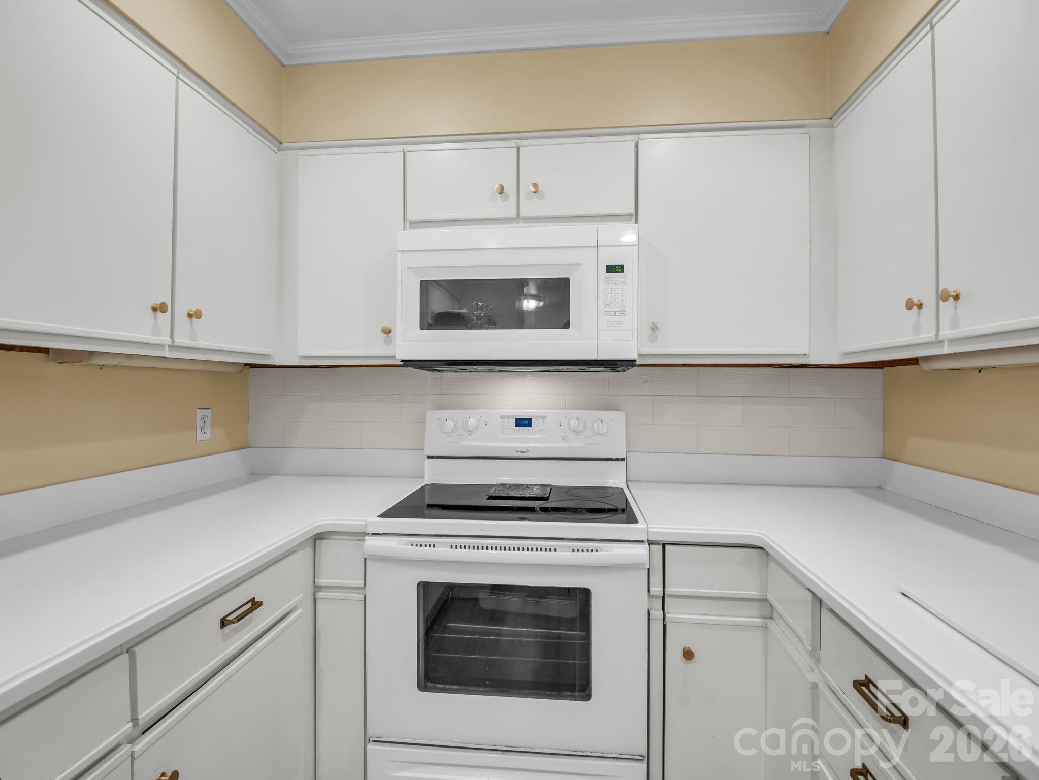 335 Melrose Avenue #111 — Tryon
