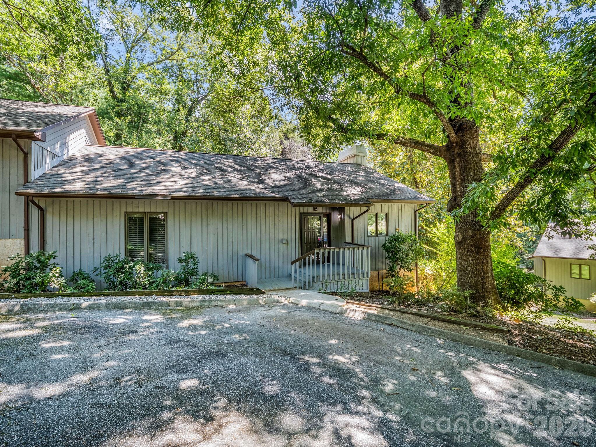 335 Melrose Avenue #111 — Tryon
