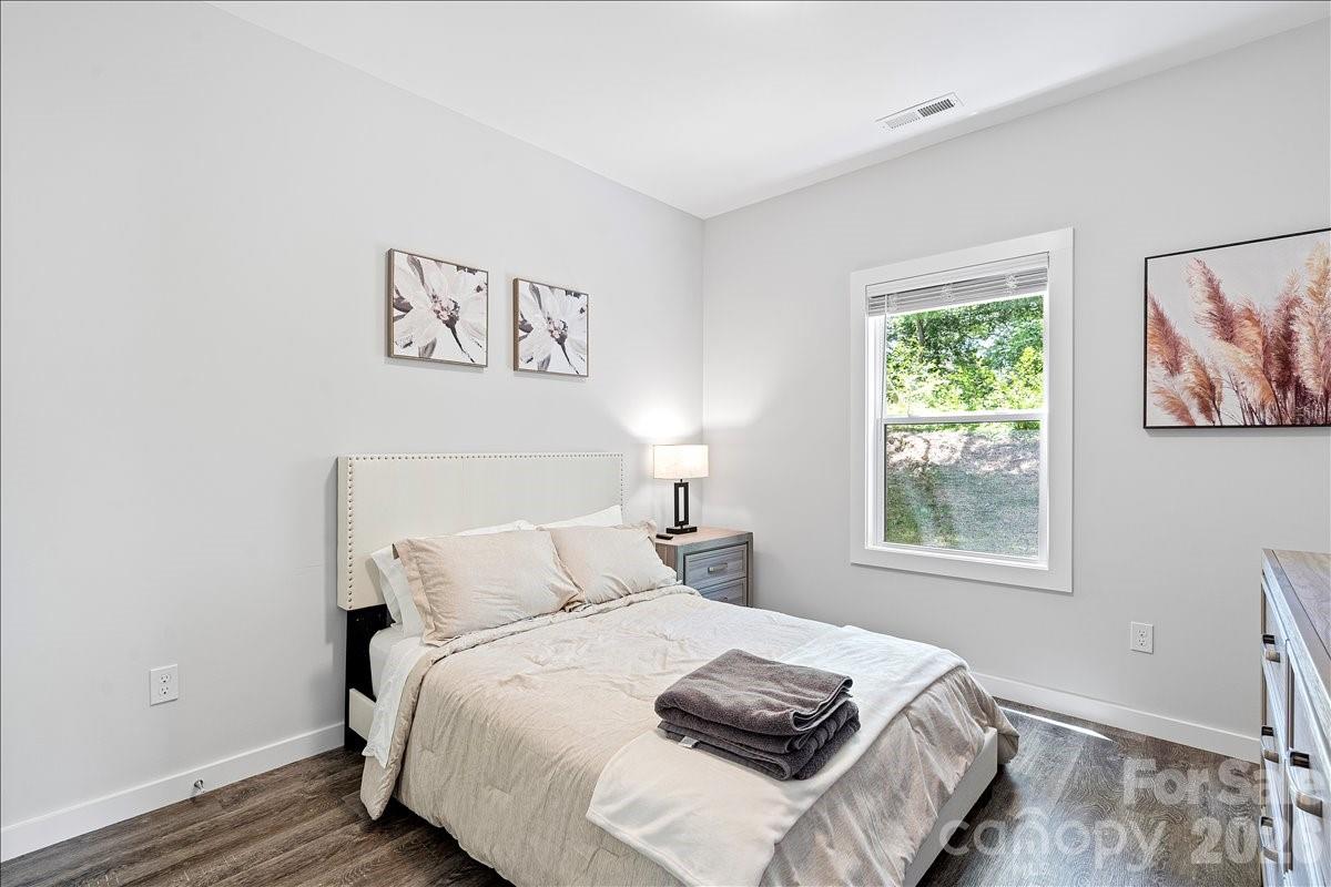 2041 S Pine Drive — Gastonia