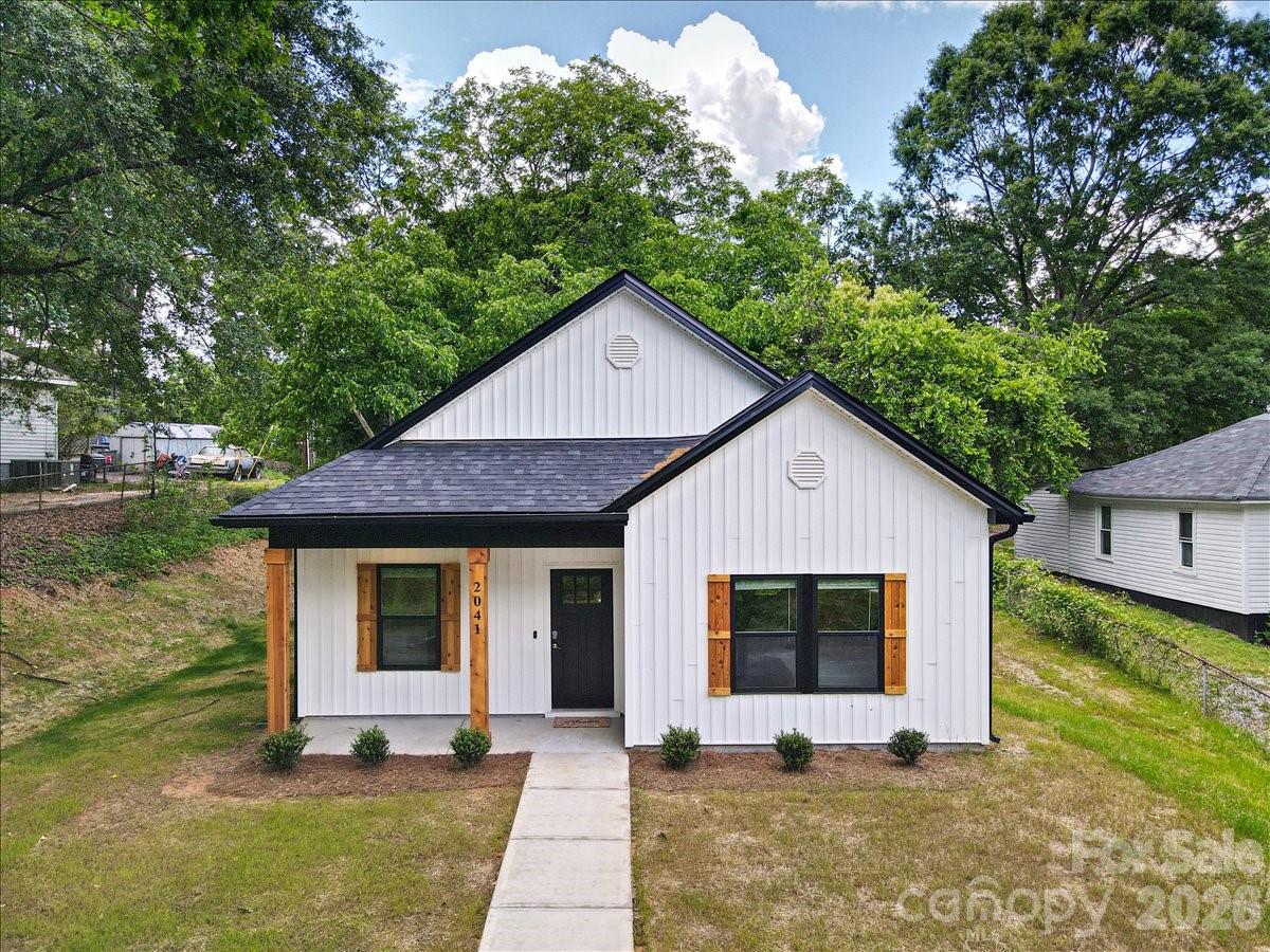2041 S Pine Drive — Gastonia