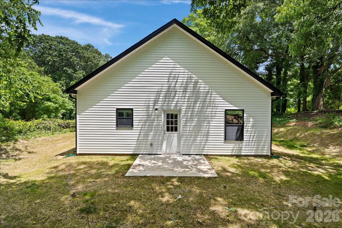 2041 S Pine Drive — Gastonia