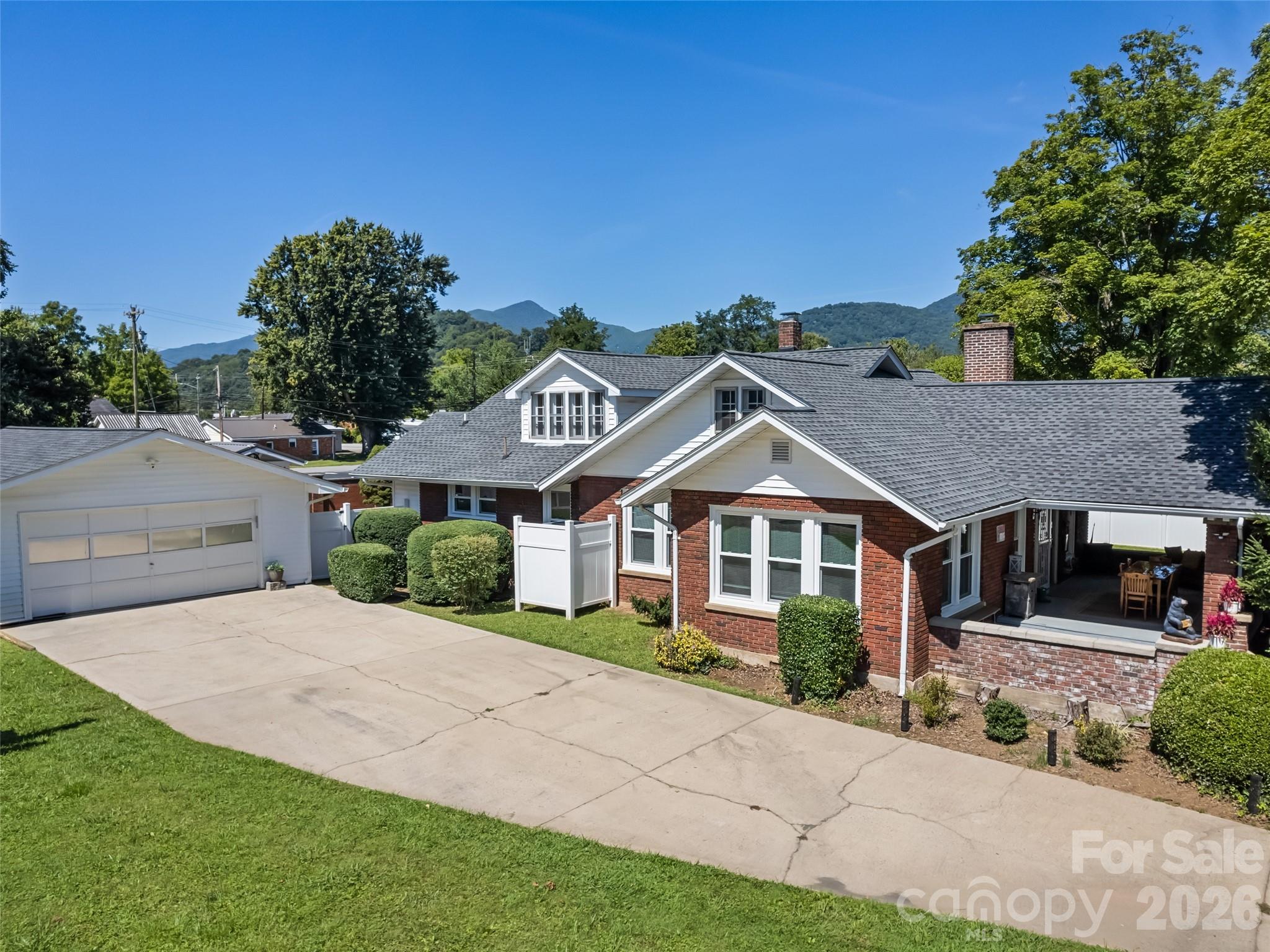 50 Epsom Street — Waynesville