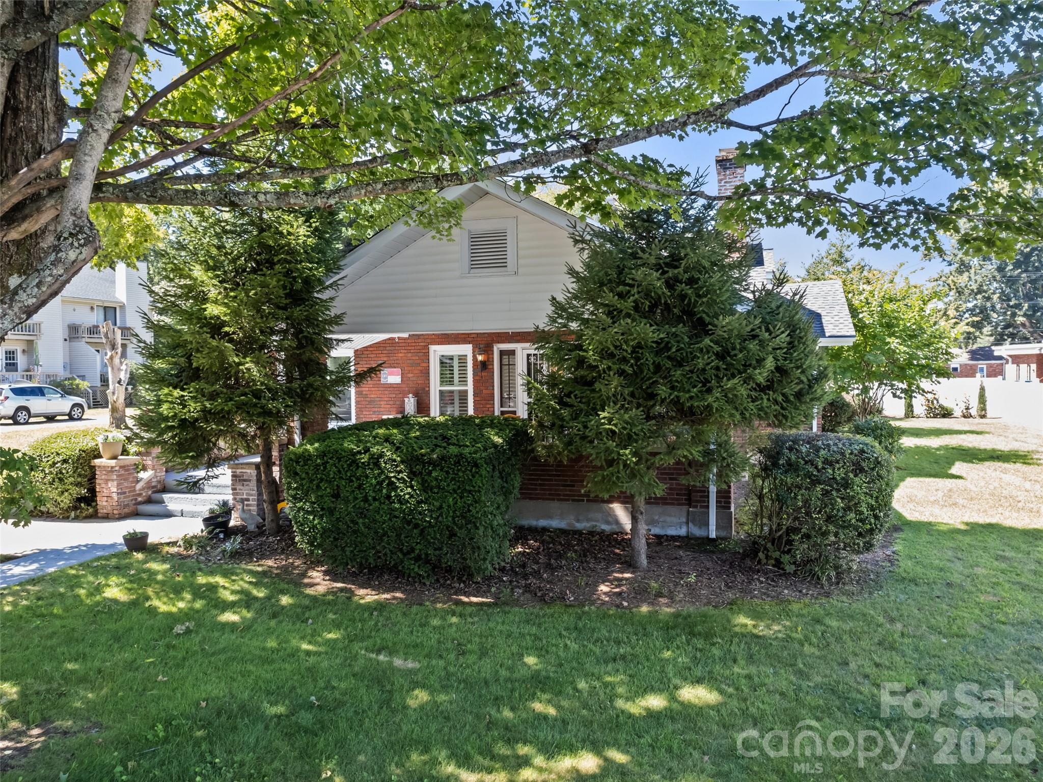 50 Epsom Street — Waynesville