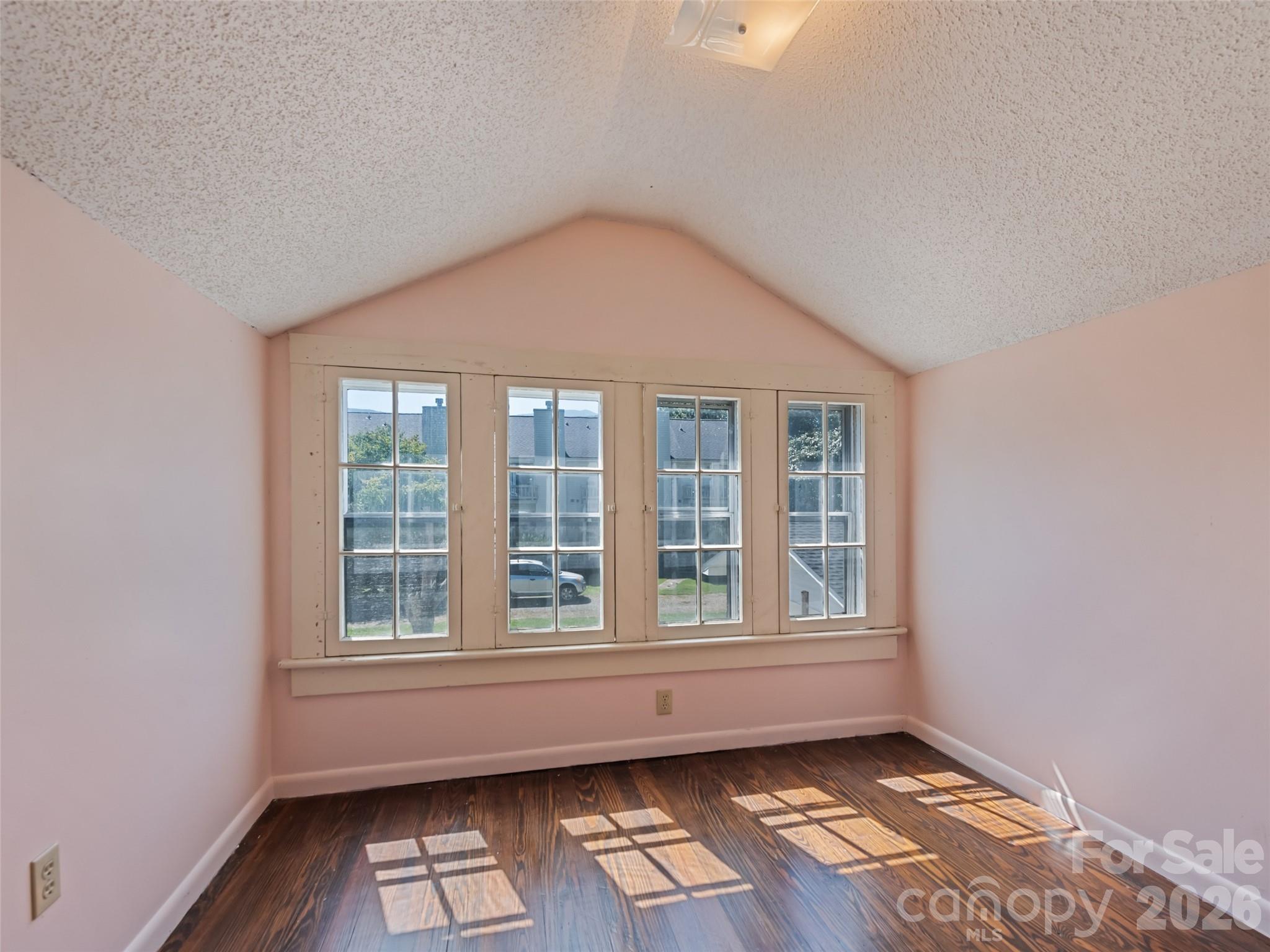 50 Epsom Street — Waynesville
