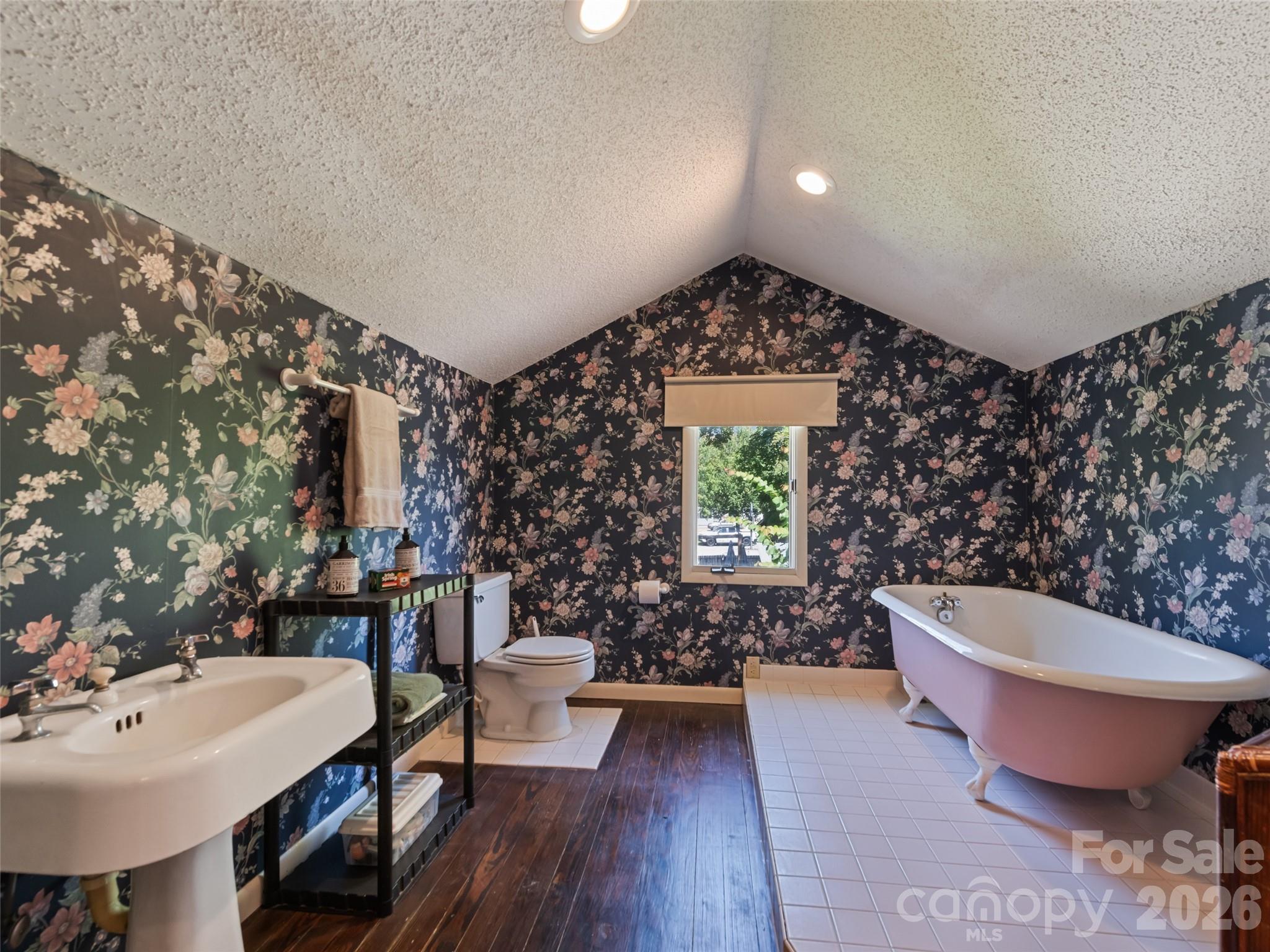 50 Epsom Street — Waynesville
