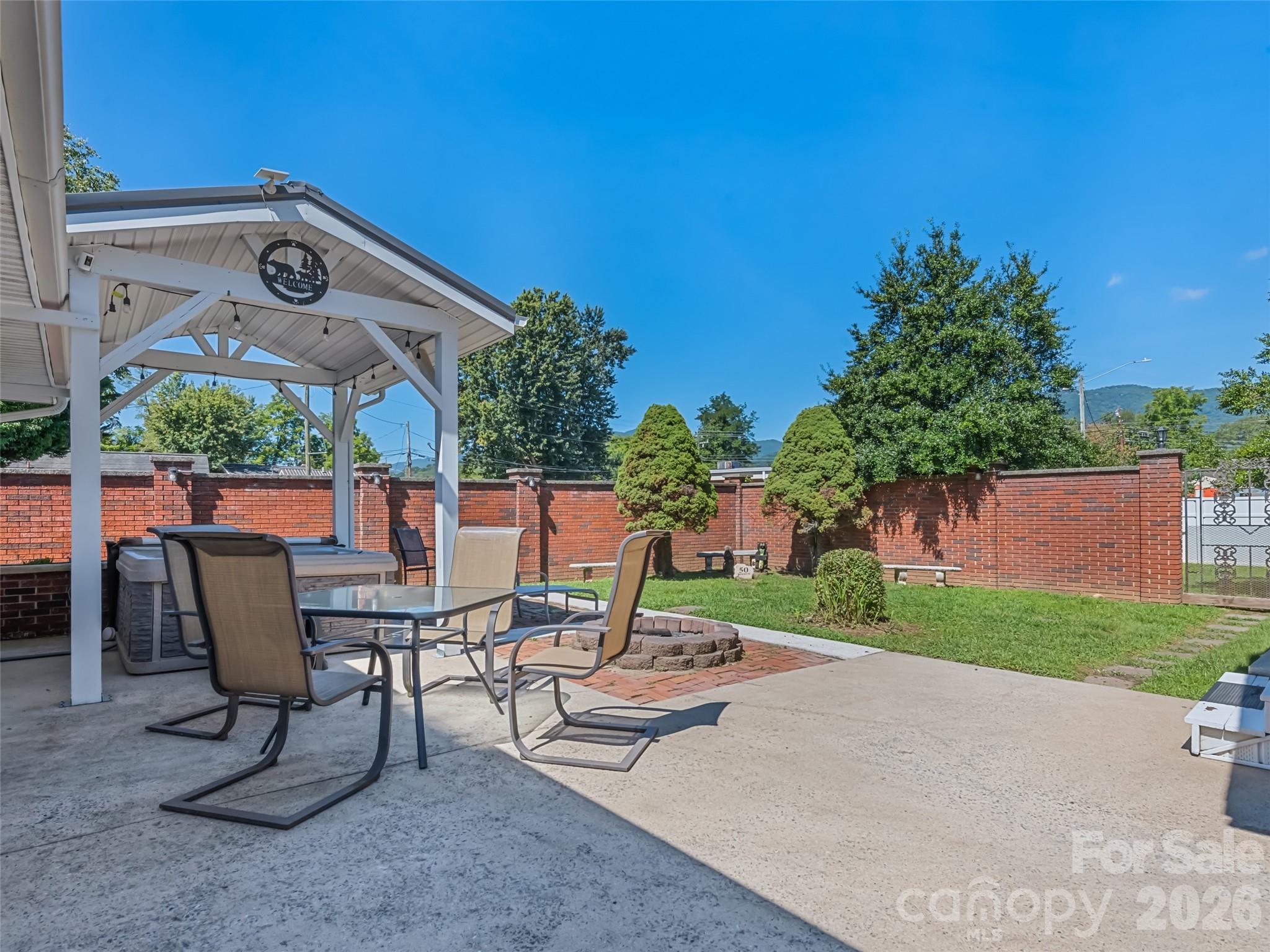 50 Epsom Street — Waynesville