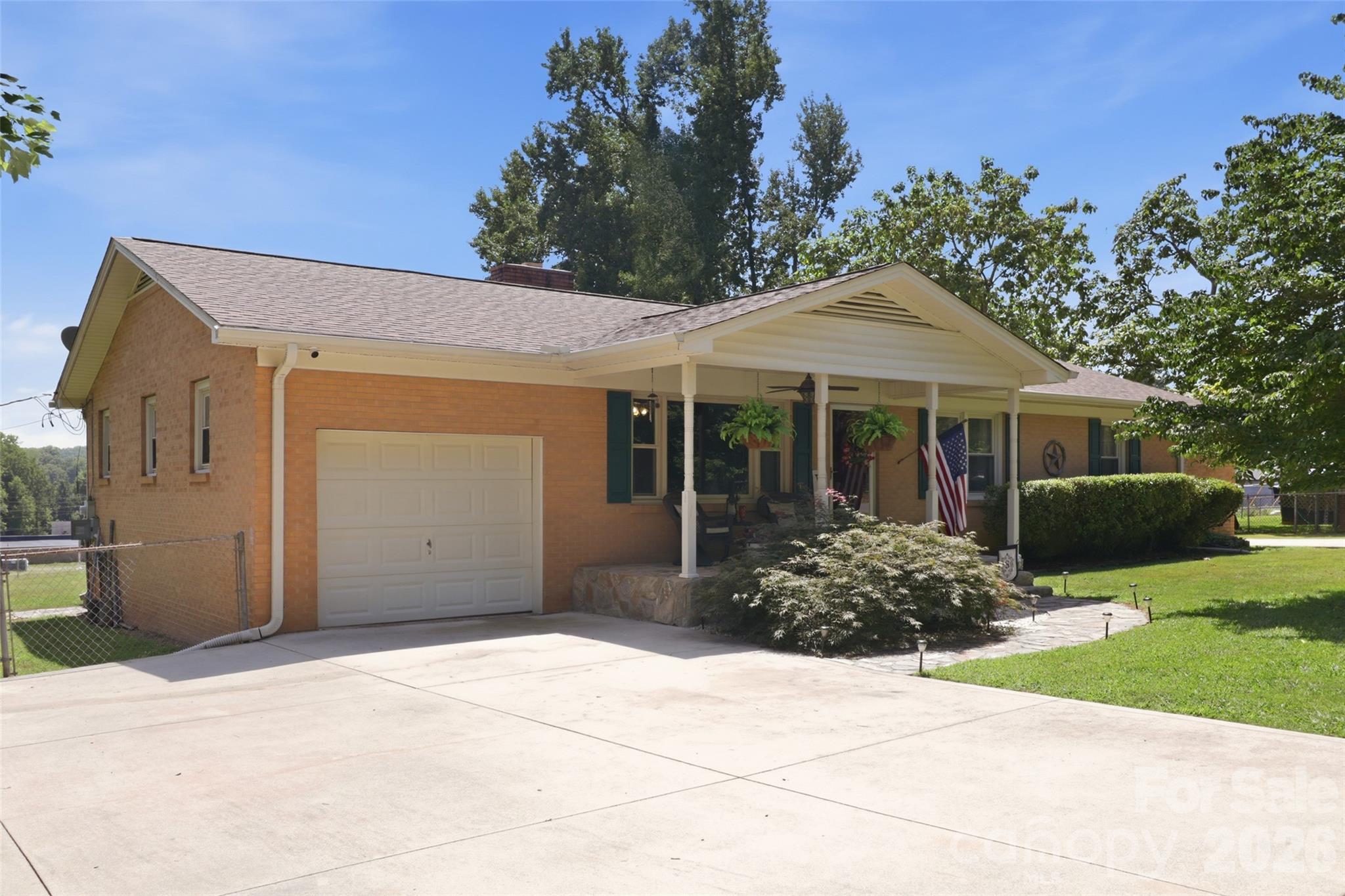 724 Hillcrest Drive — Bessemer City