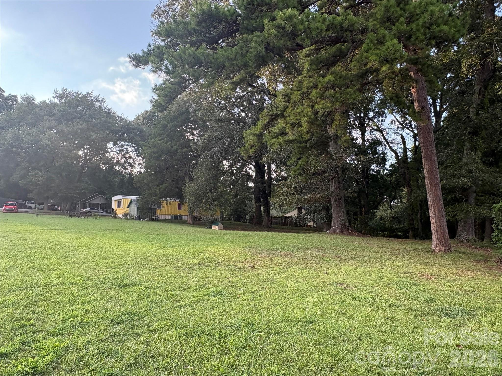 875 Hilldale Drive — Lancaster