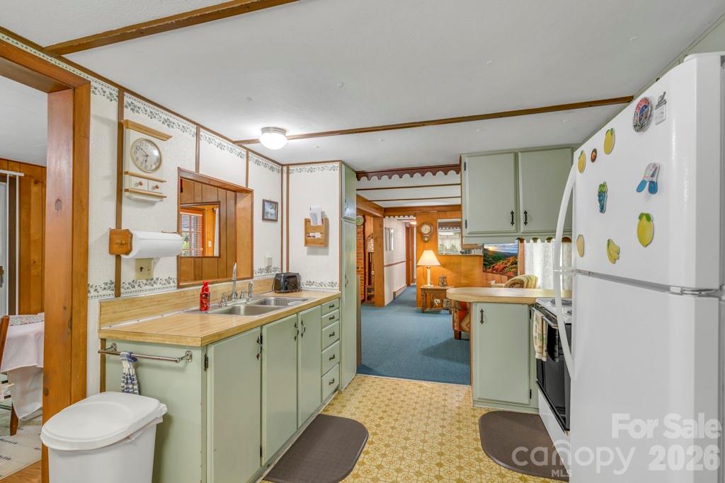 2850 Henson Creek Road — Newland