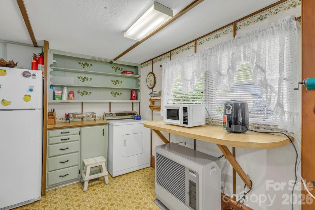 2850 Henson Creek Road — Newland