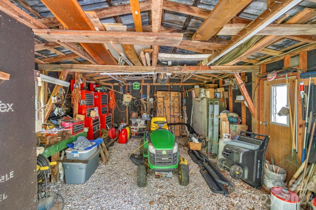 2850 Henson Creek Road — Newland