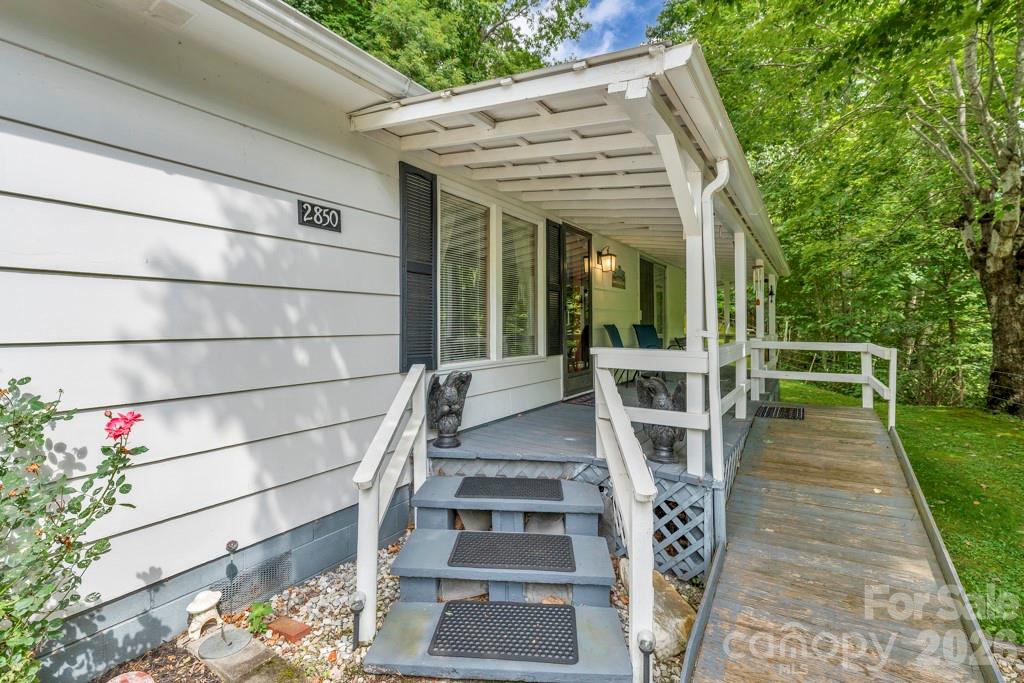 2850 Henson Creek Road — Newland
