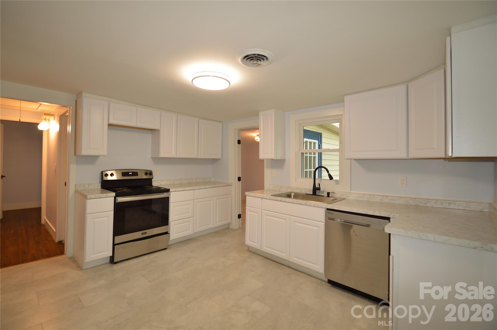 30 Porter Street — Tryon