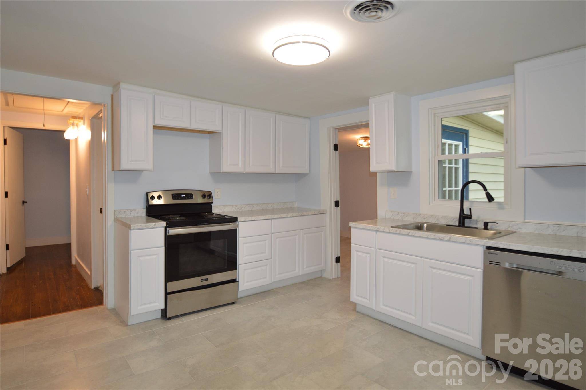 30 Porter Street — Tryon