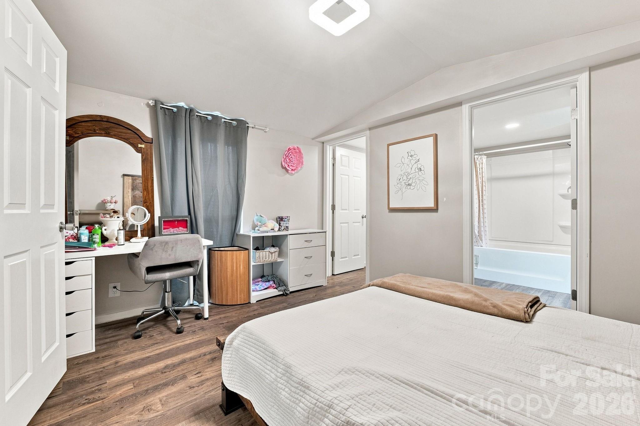 1433 Oakbrook Lane — Denver