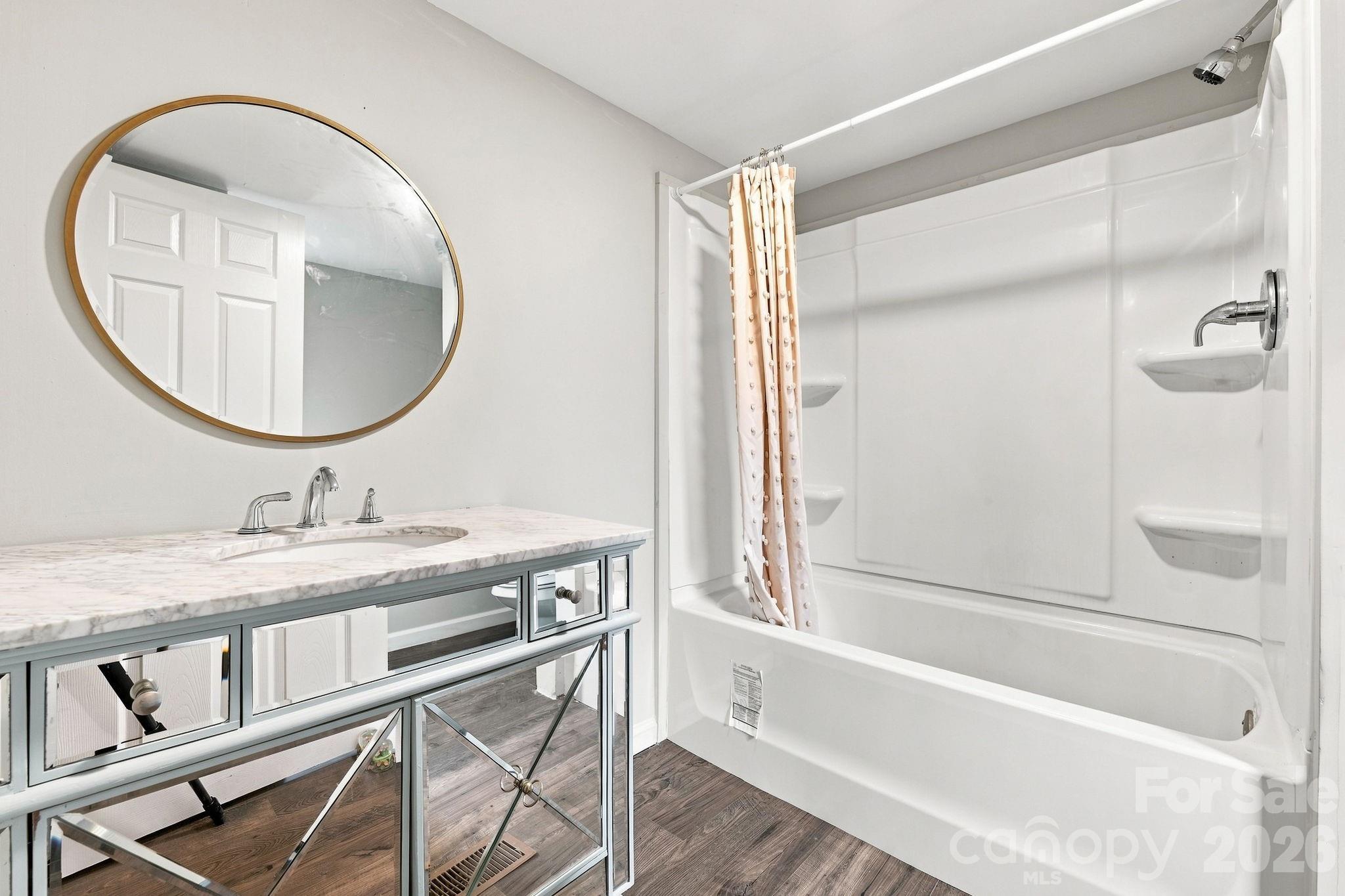 1433 Oakbrook Lane — Denver