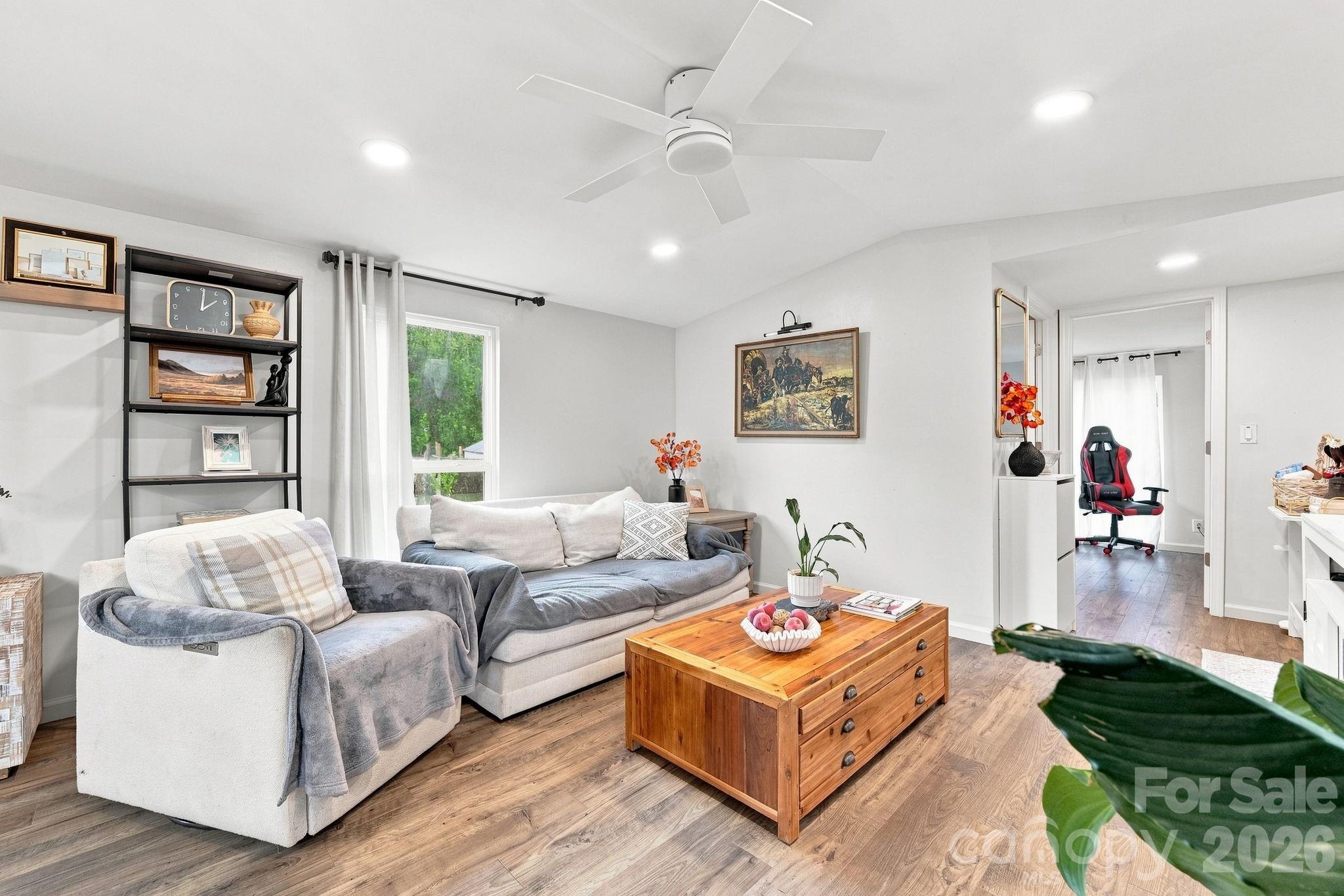 1433 Oakbrook Lane — Denver