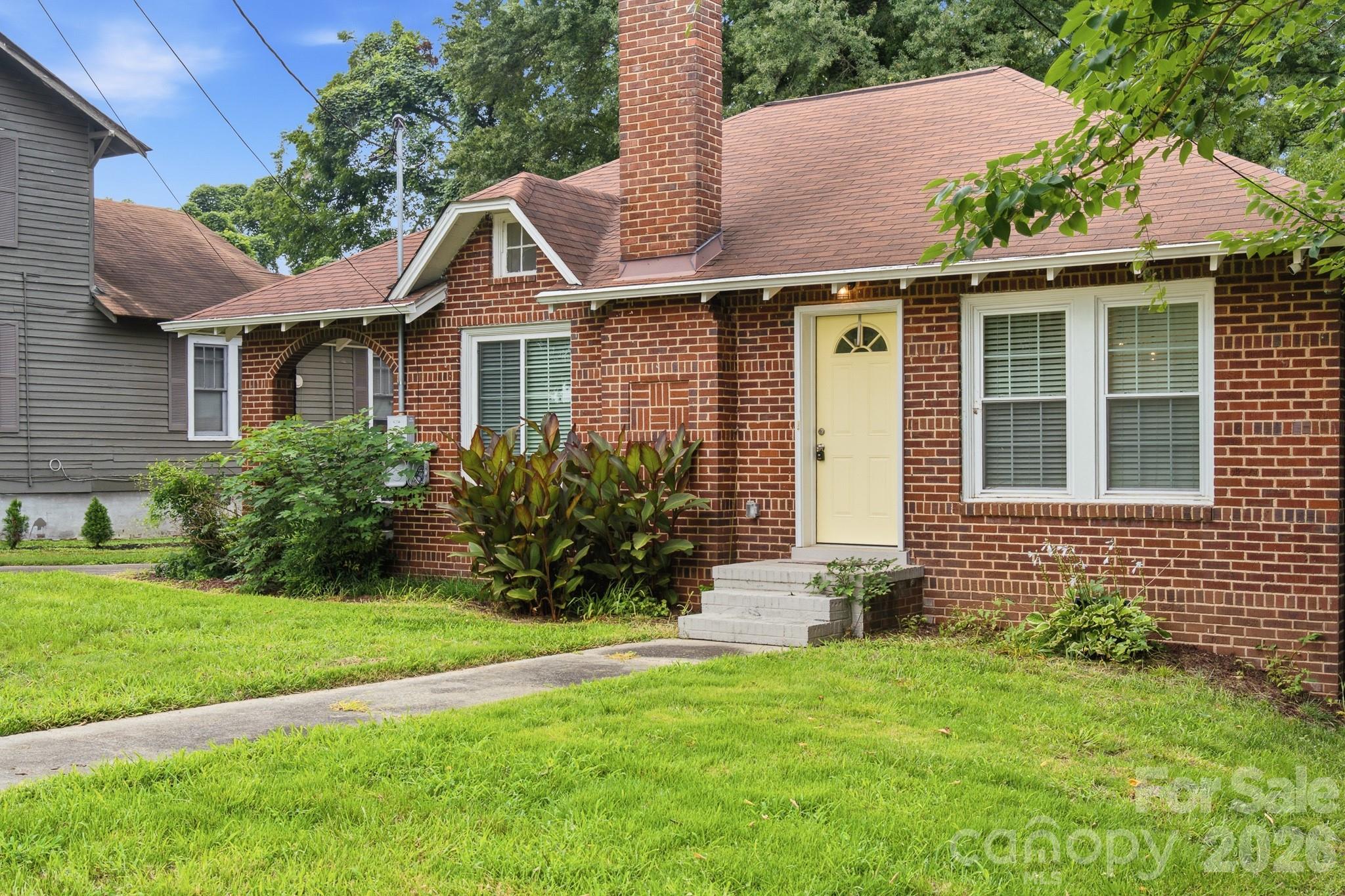 626 S Green Street — Statesville