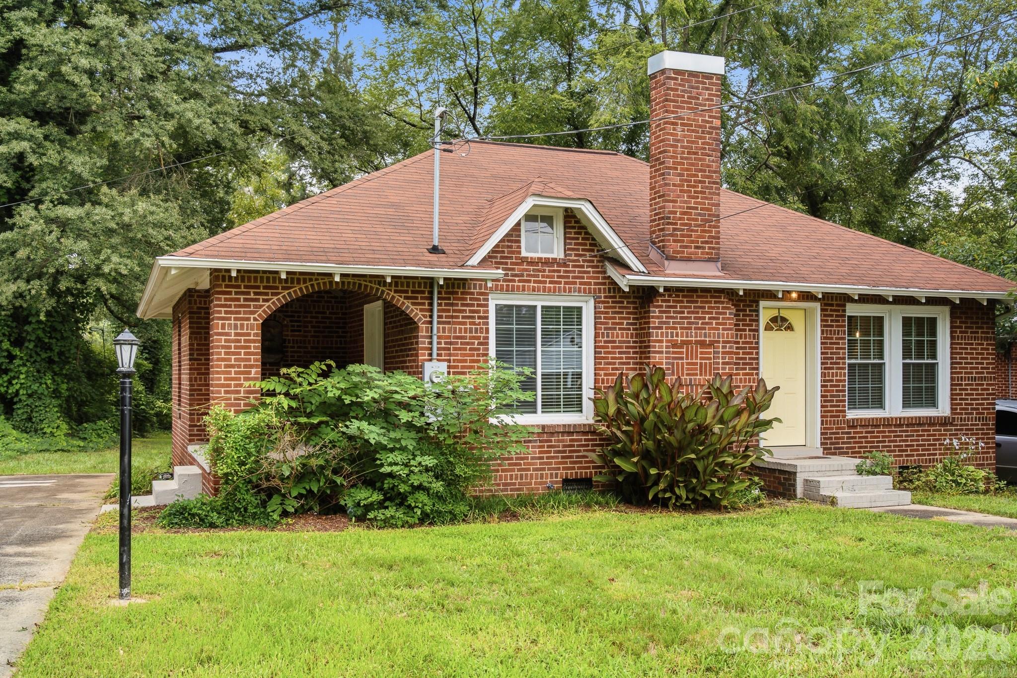 626 S Green Street — Statesville