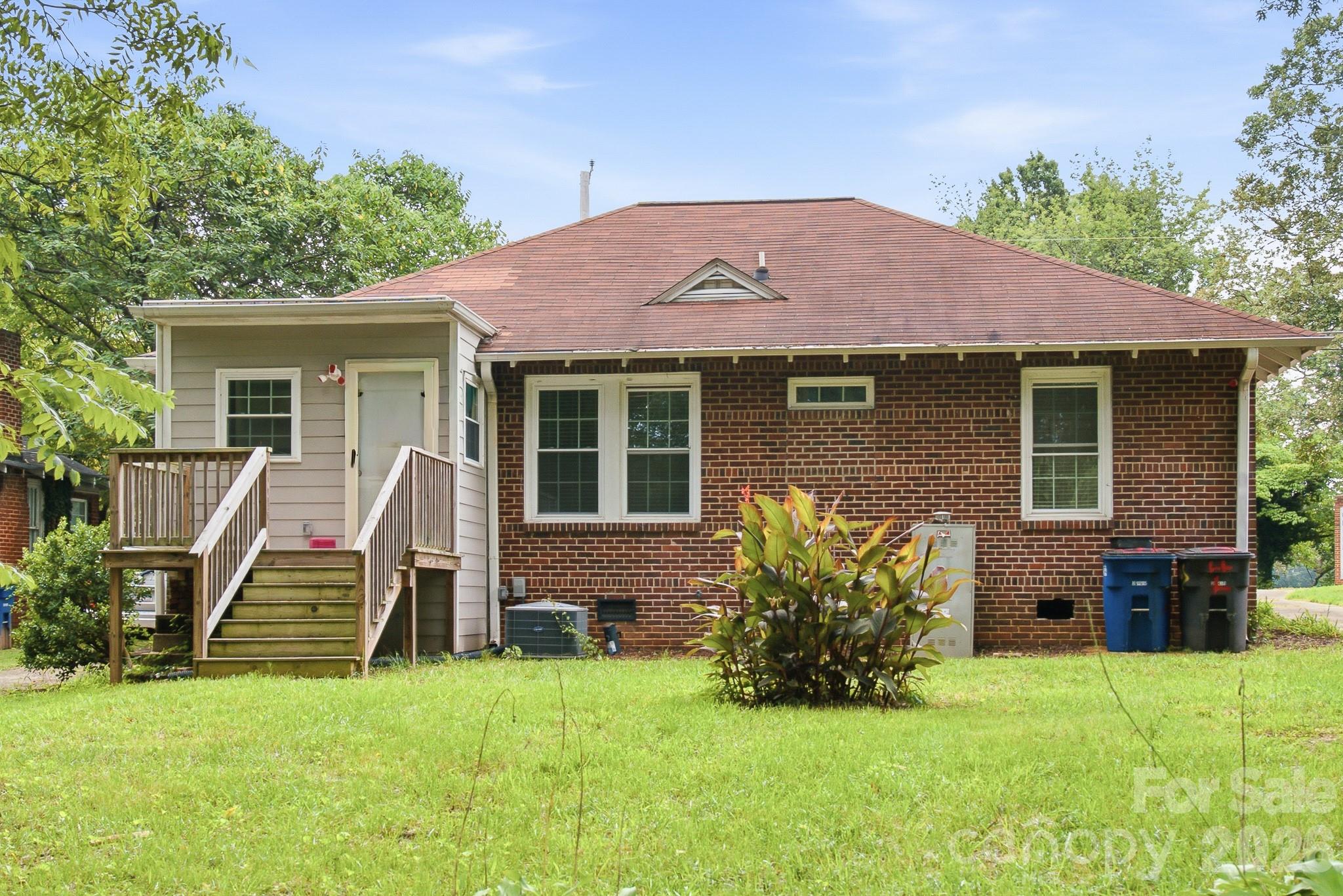 626 S Green Street — Statesville