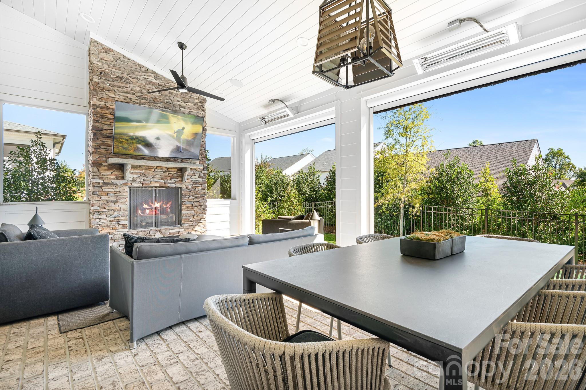 14903 Laura Michelle Road — Huntersville