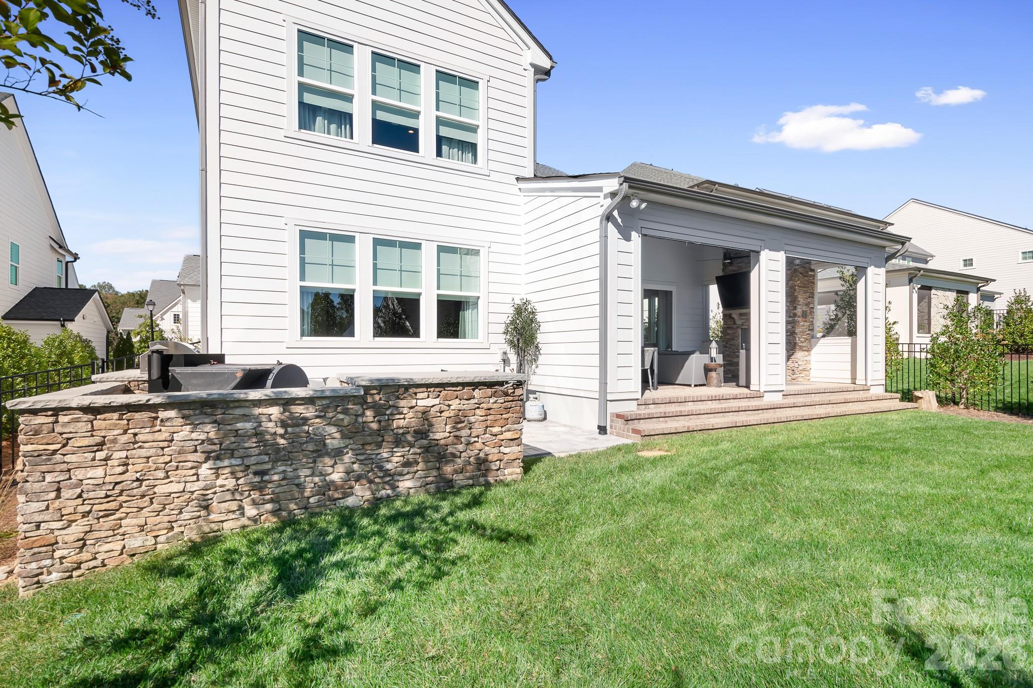14903 Laura Michelle Road — Huntersville