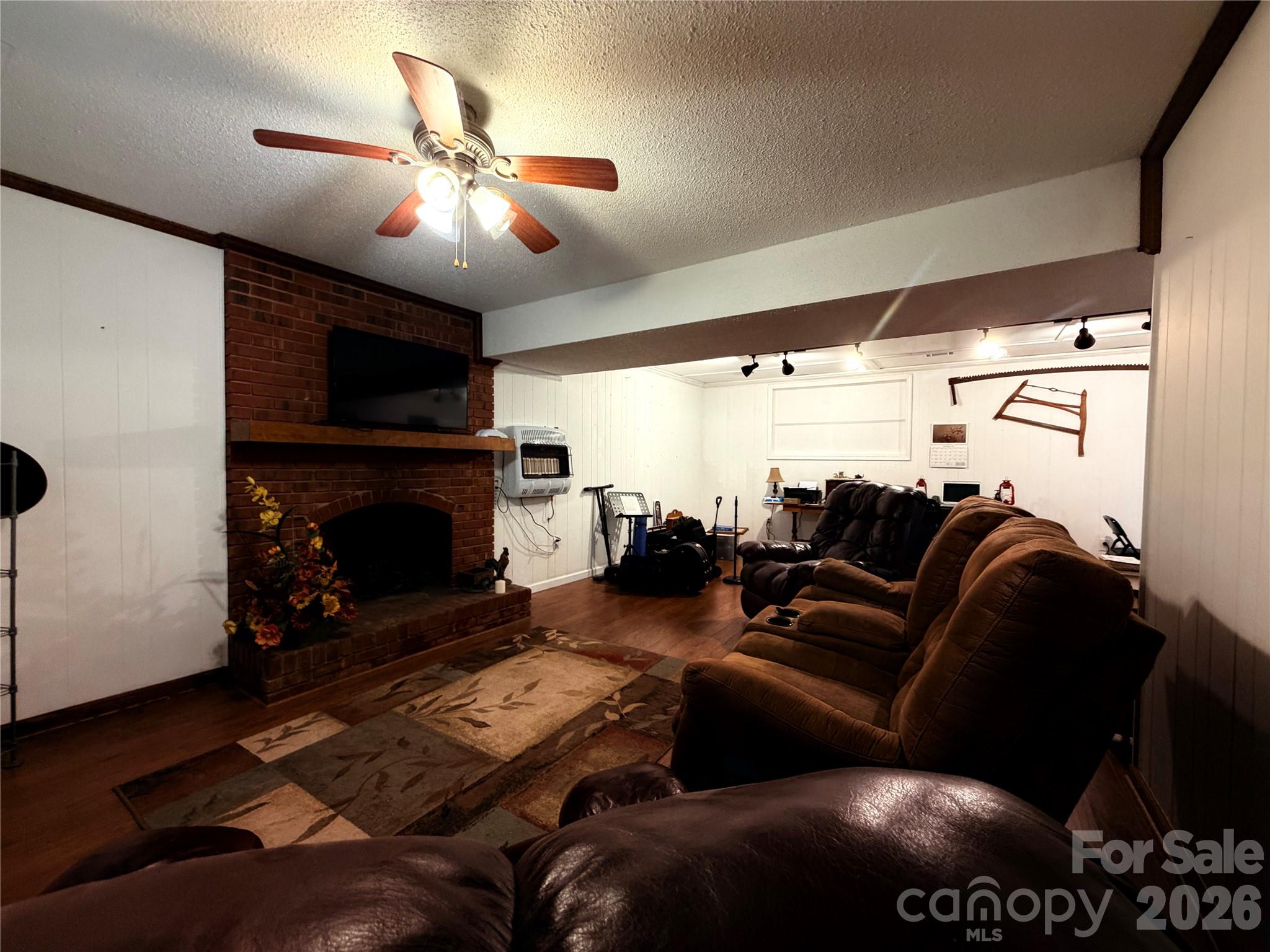 1000 Beaumont Poplar Street — North Wilkesboro