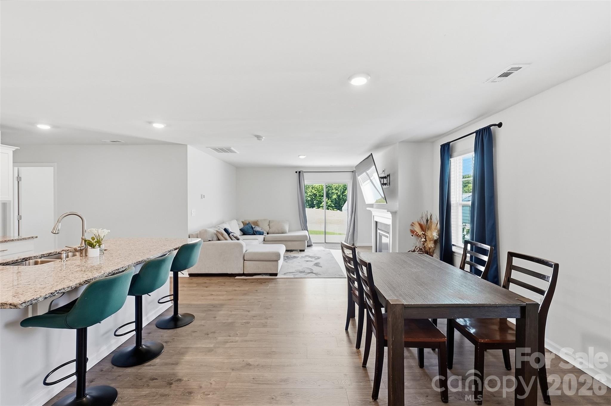 2141 Redstone Drive — York